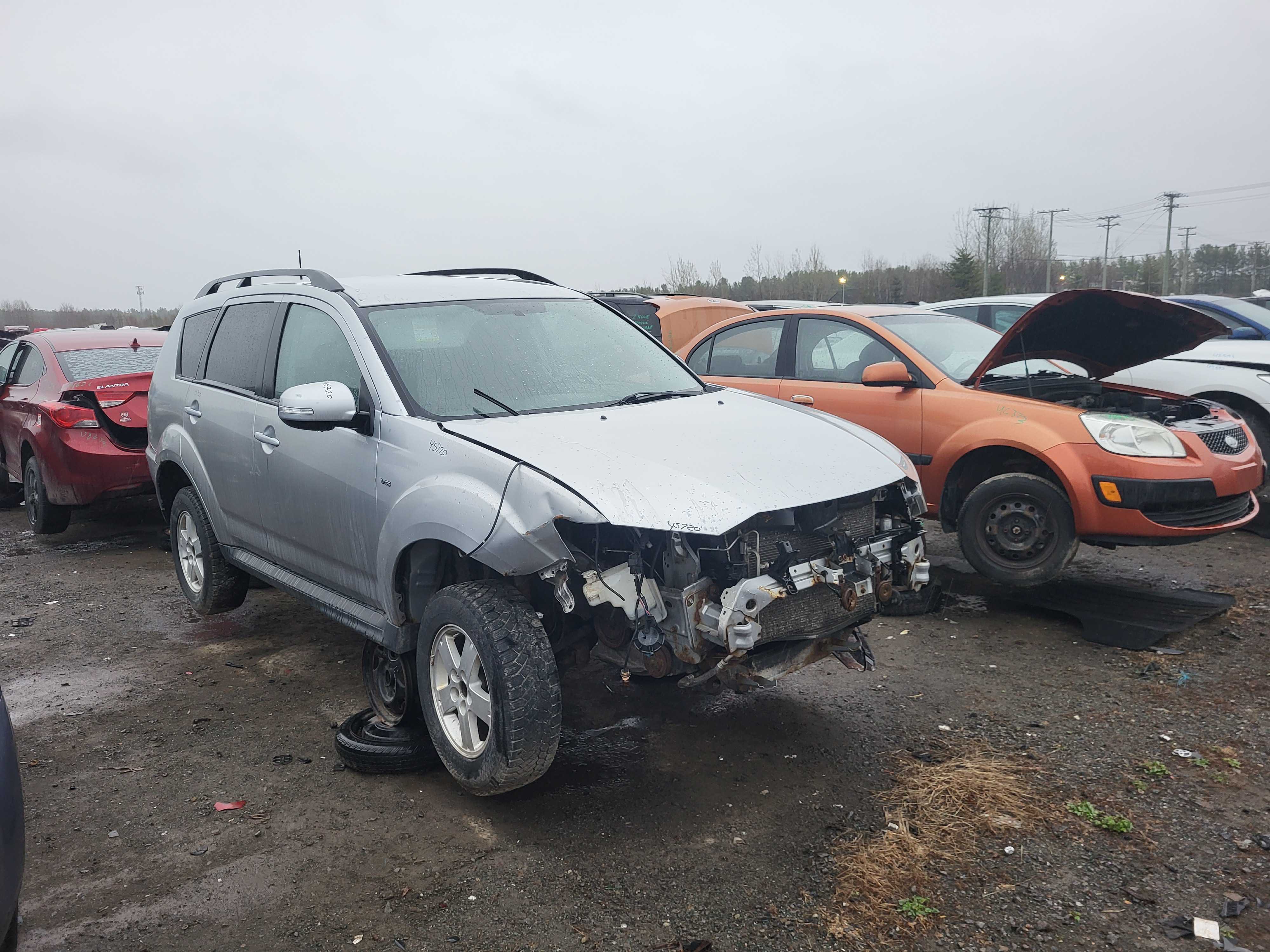 MITSUBISHI OUTLANDER 2011