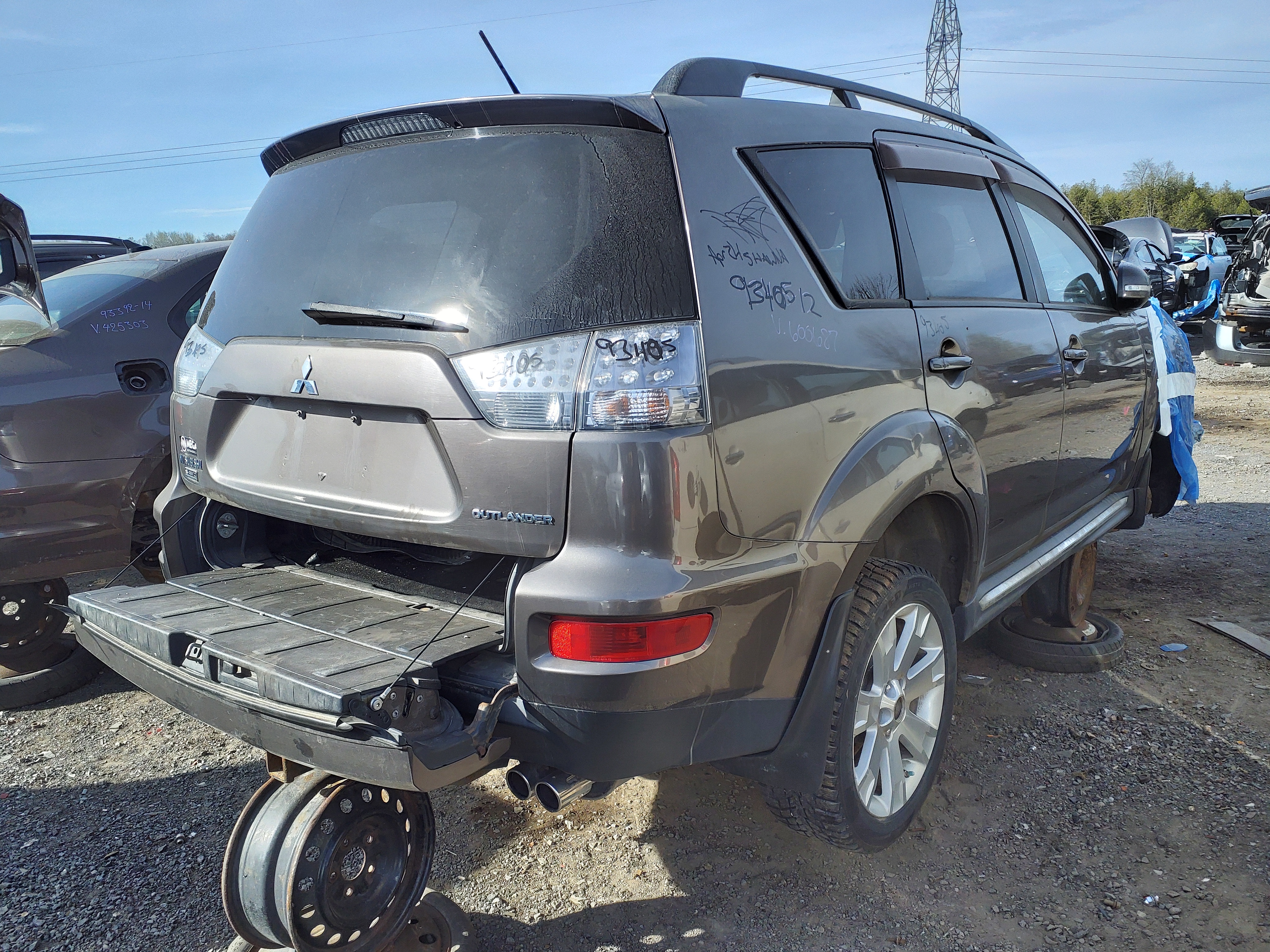MITSUBISHI OUTLANDER 2012