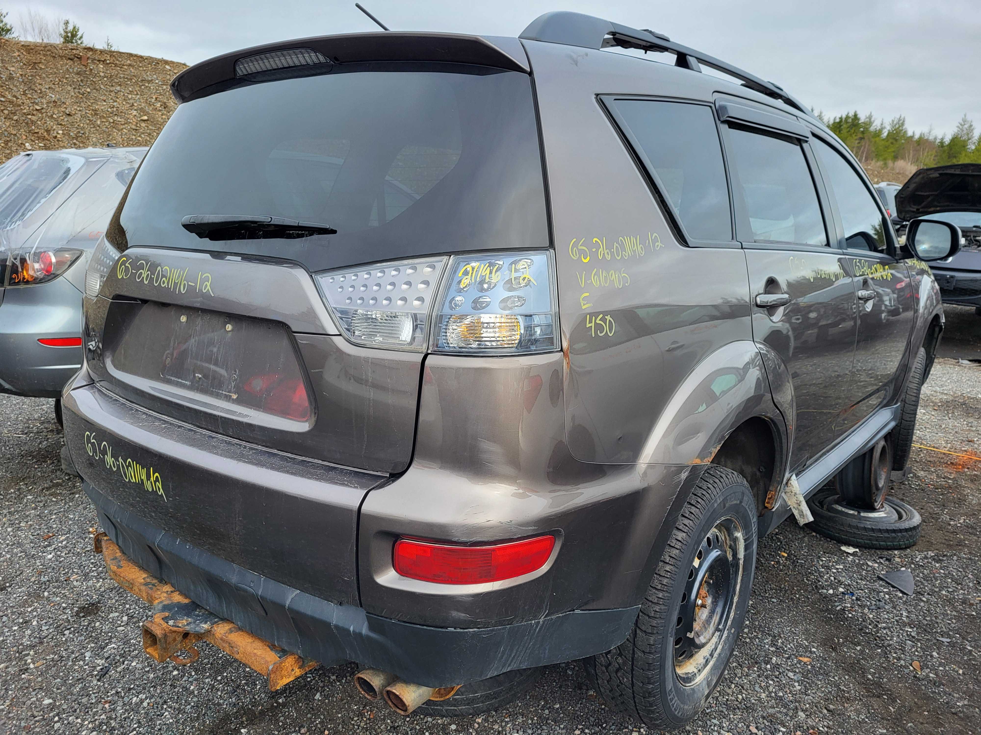 MITSUBISHI OUTLANDER 2012