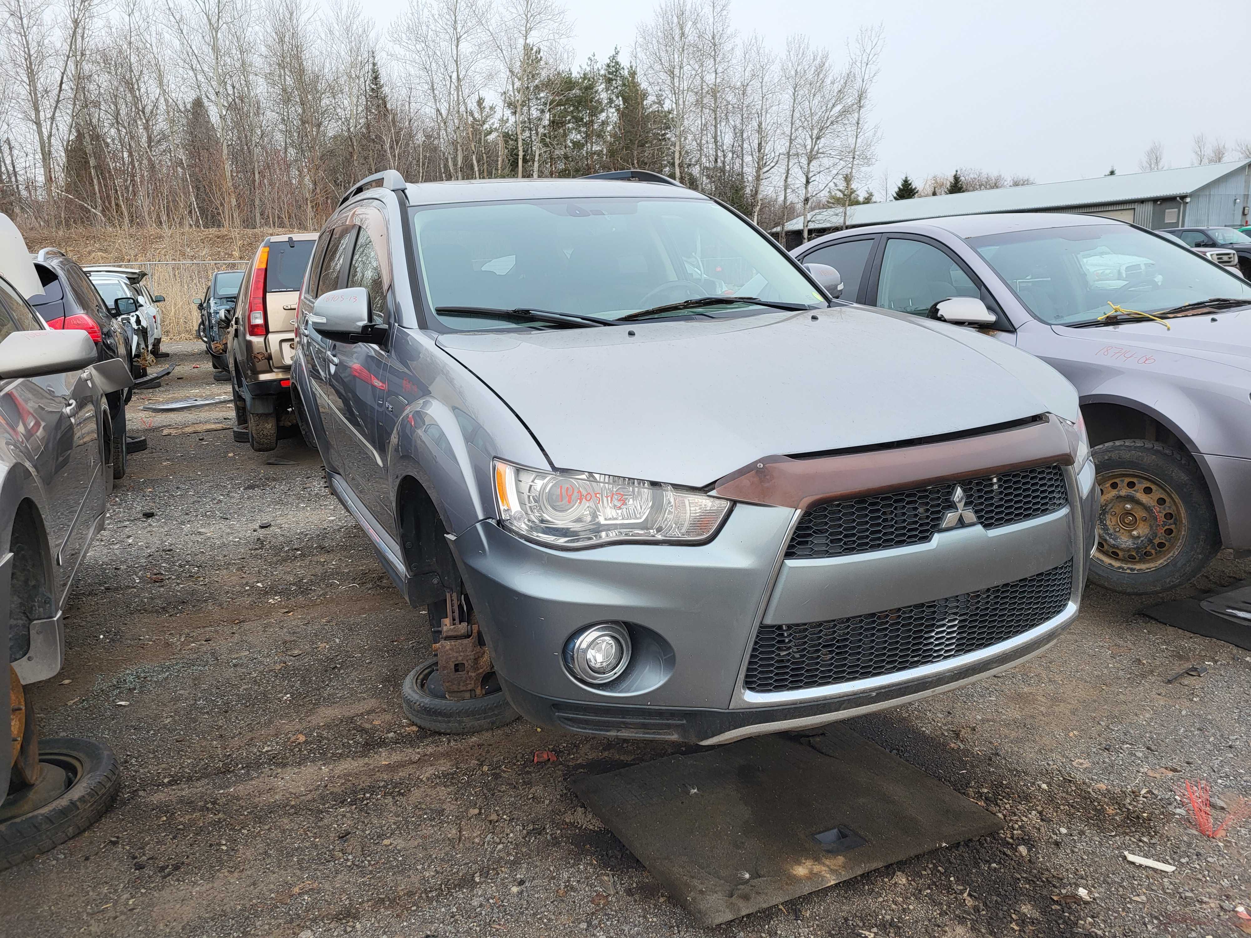MITSUBISHI OUTLANDER 2013