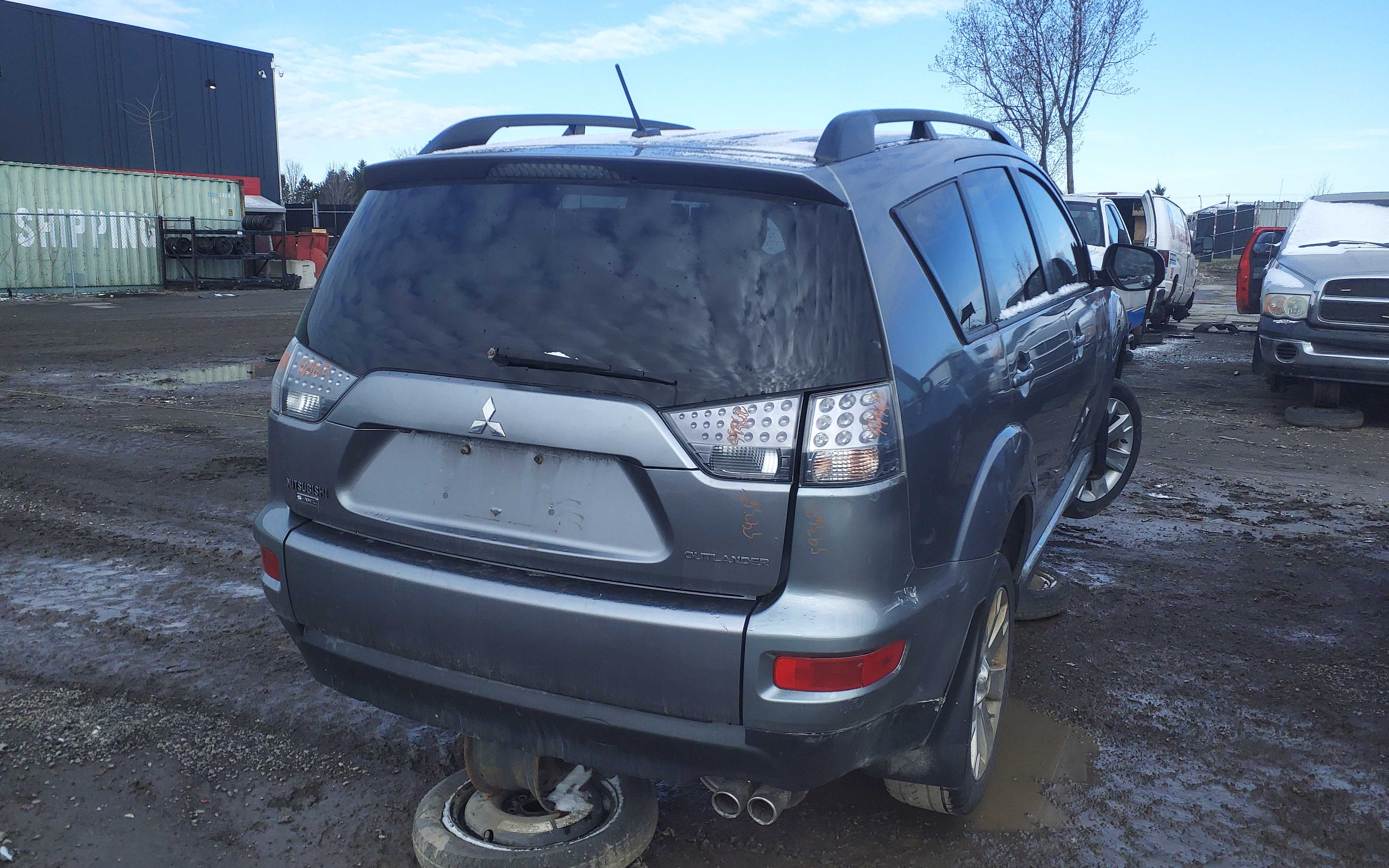 MITSUBISHI OUTLANDER 2013