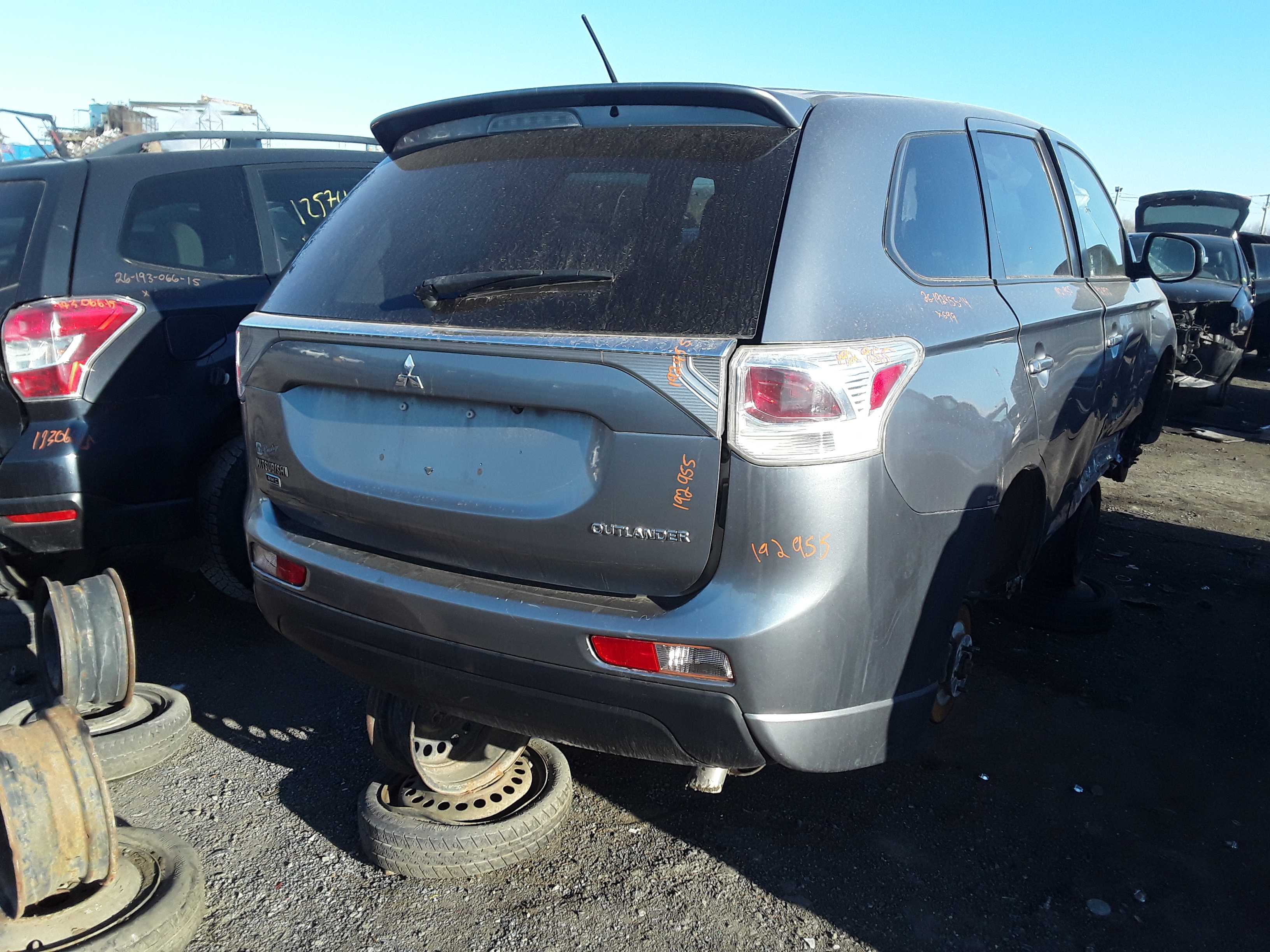 MITSUBISHI OUTLANDER 2014