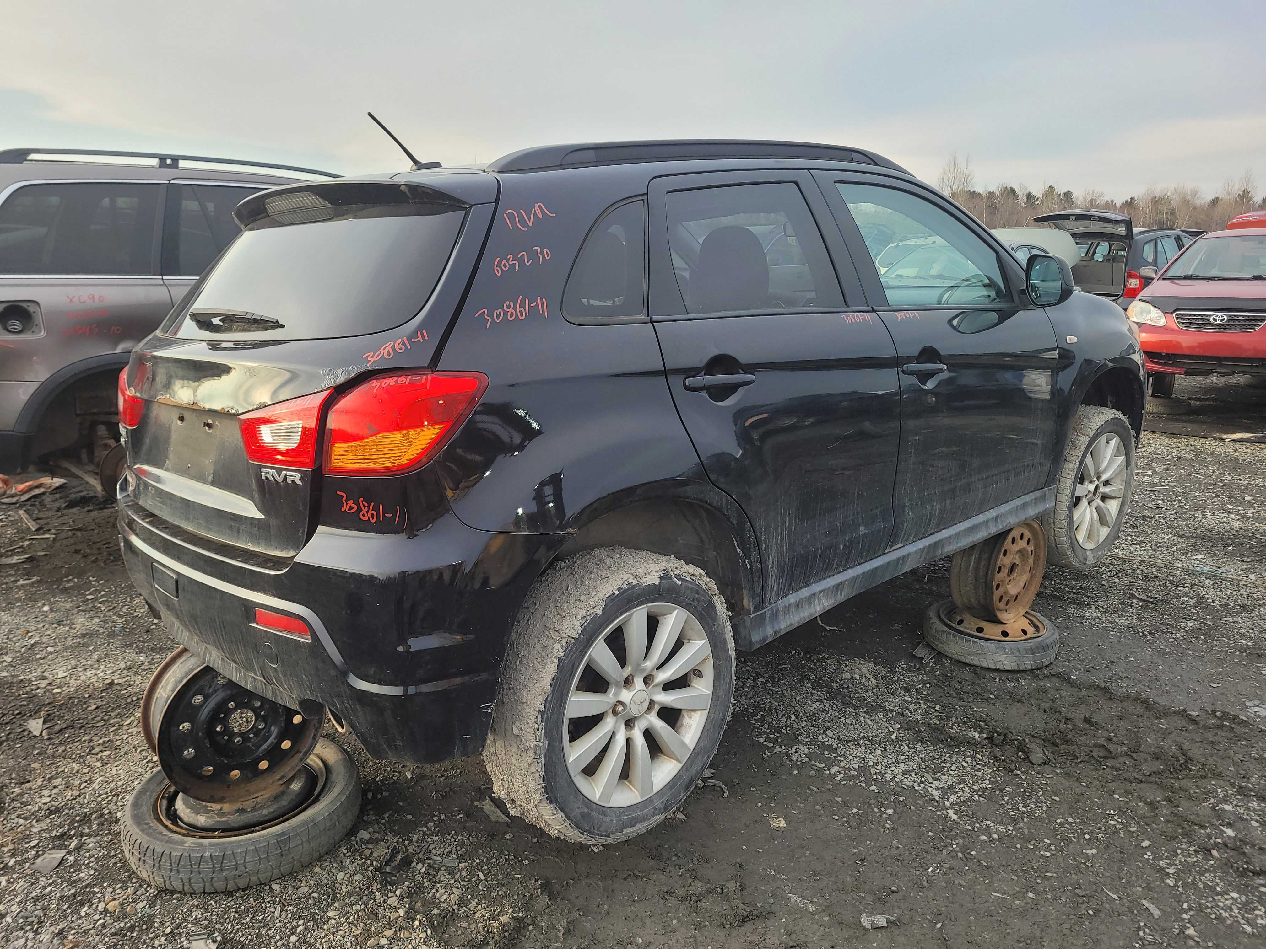 MITSUBISHI RVR 2011