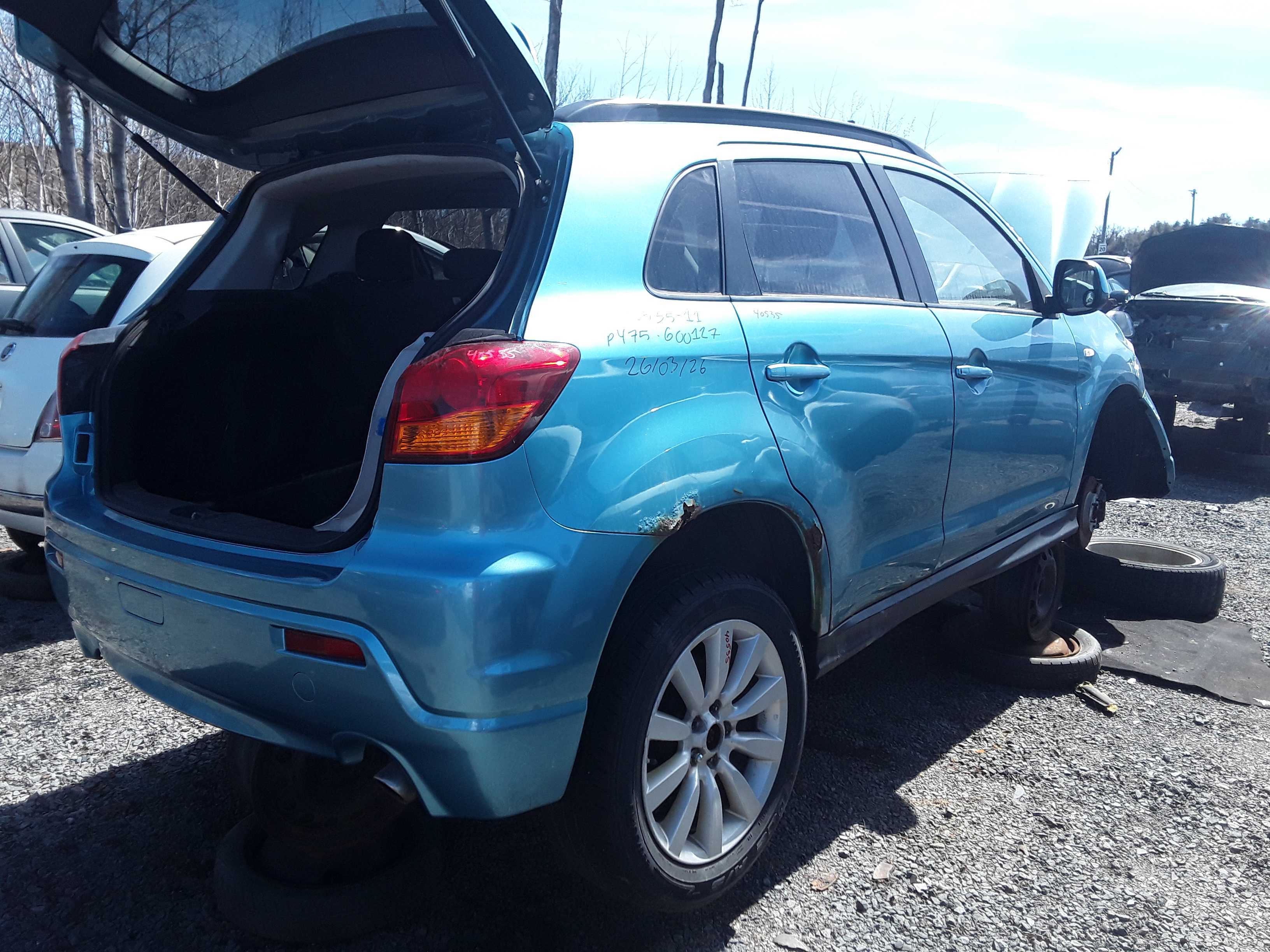 MITSUBISHI RVR 2011