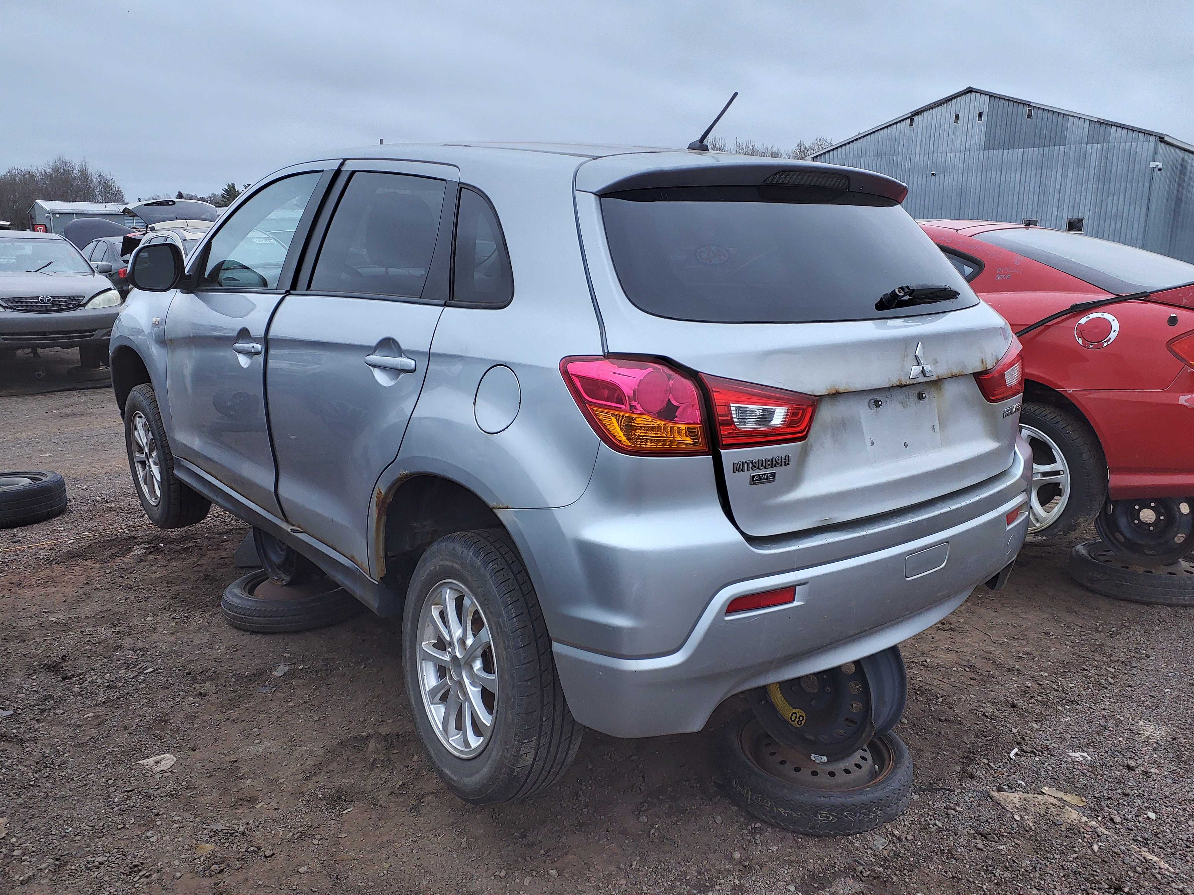 MITSUBISHI RVR 2011