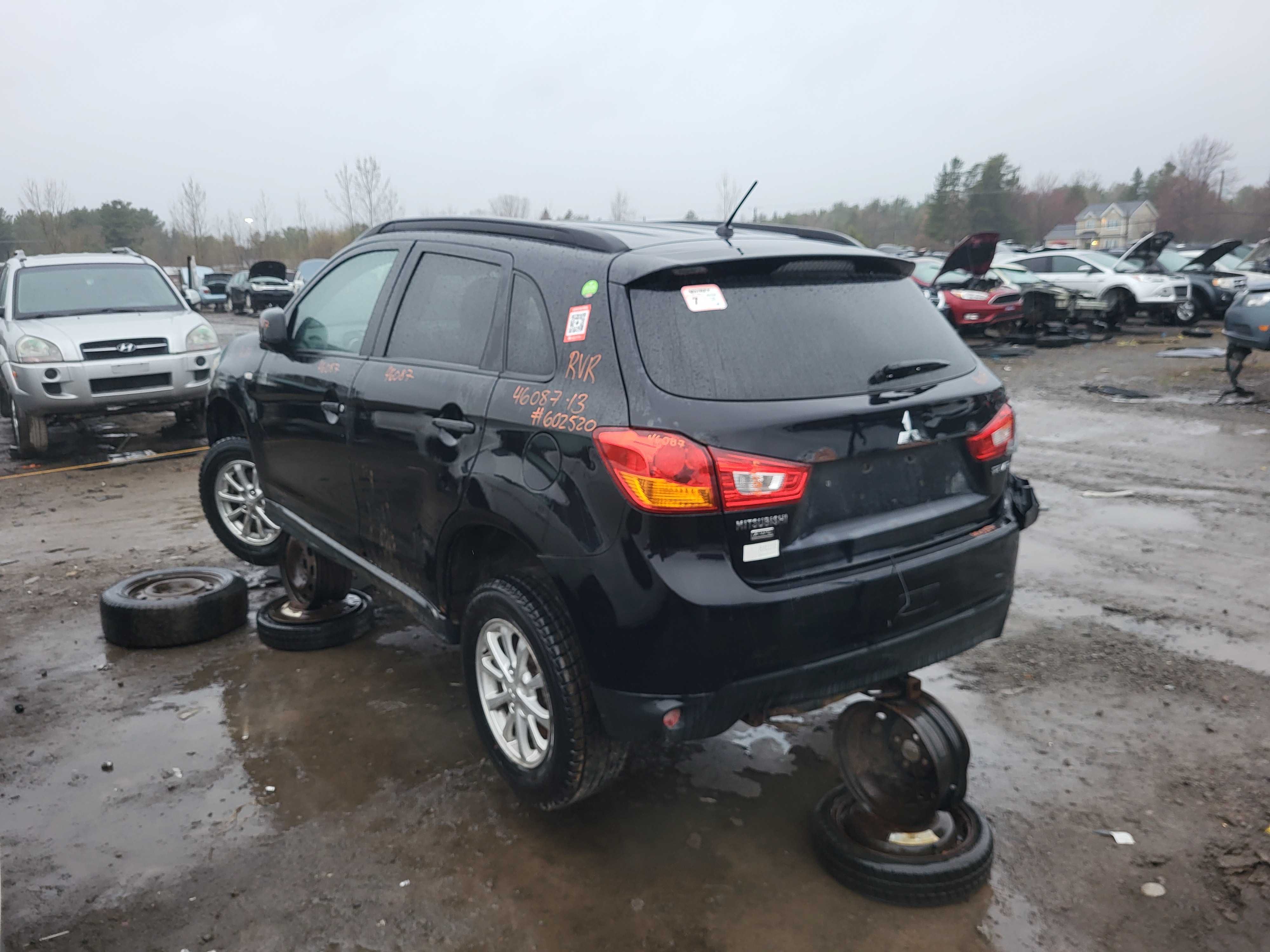 MITSUBISHI RVR 2013