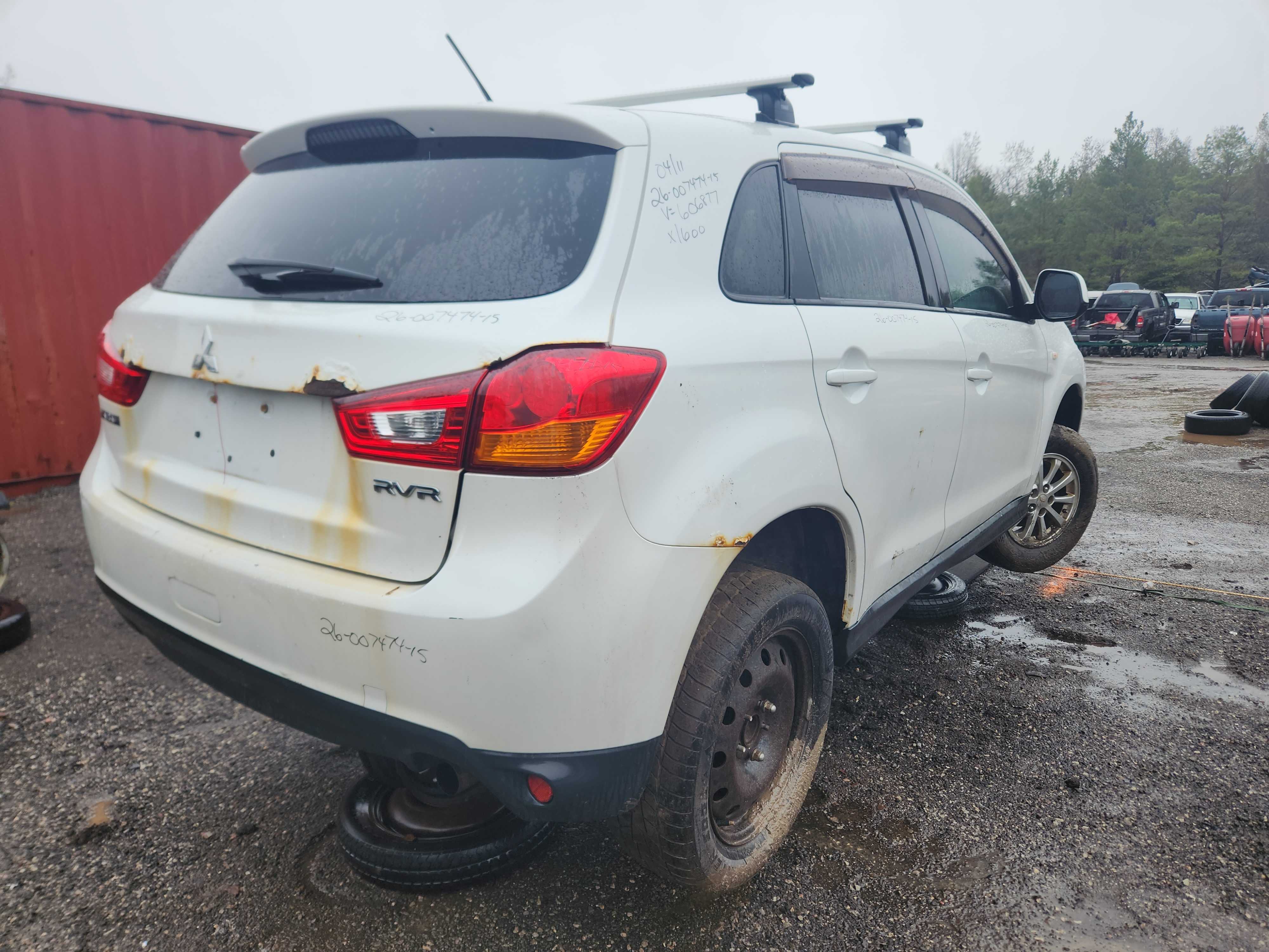 MITSUBISHI RVR 2015
