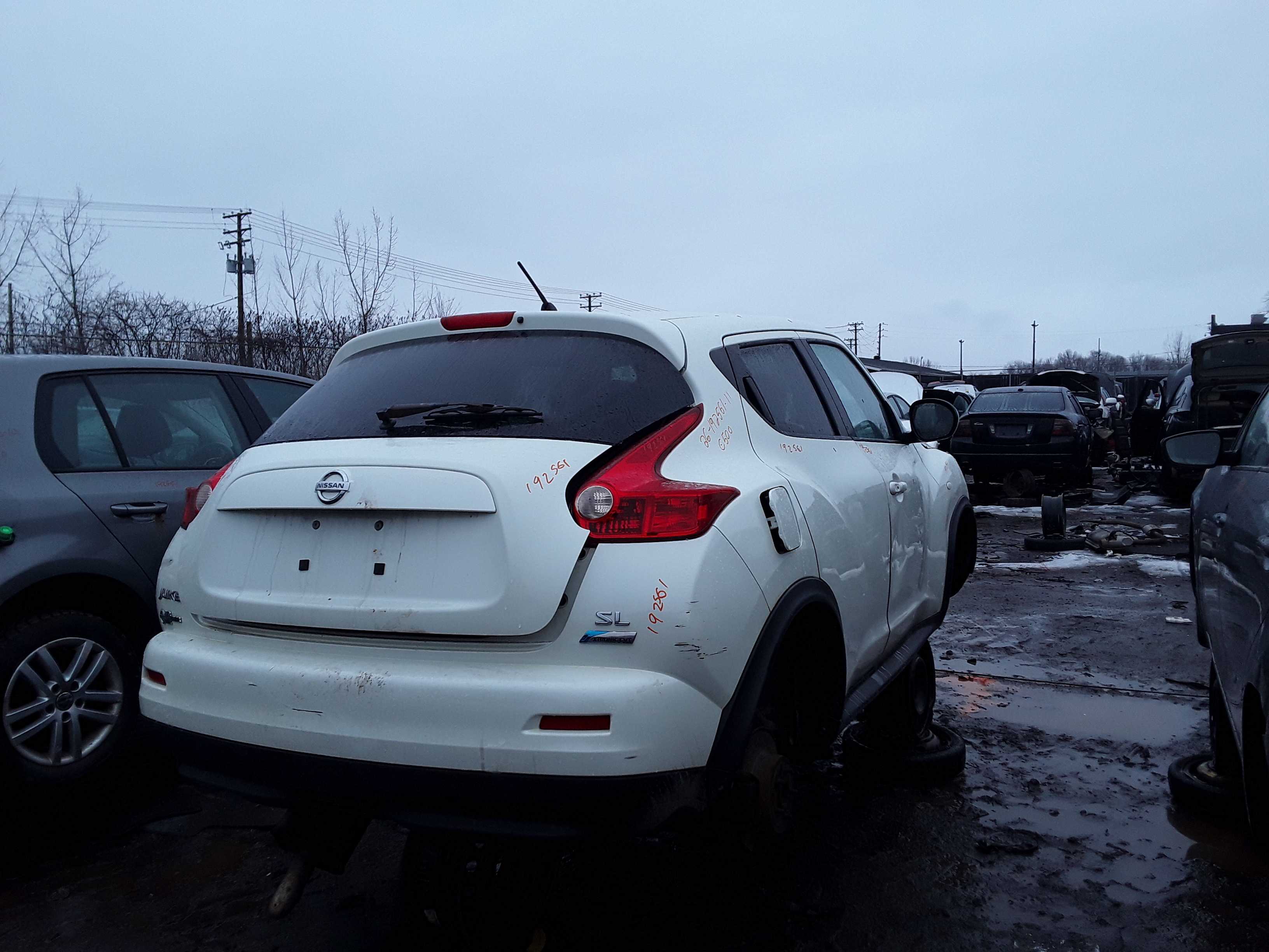 NISSAN JUKE 2011