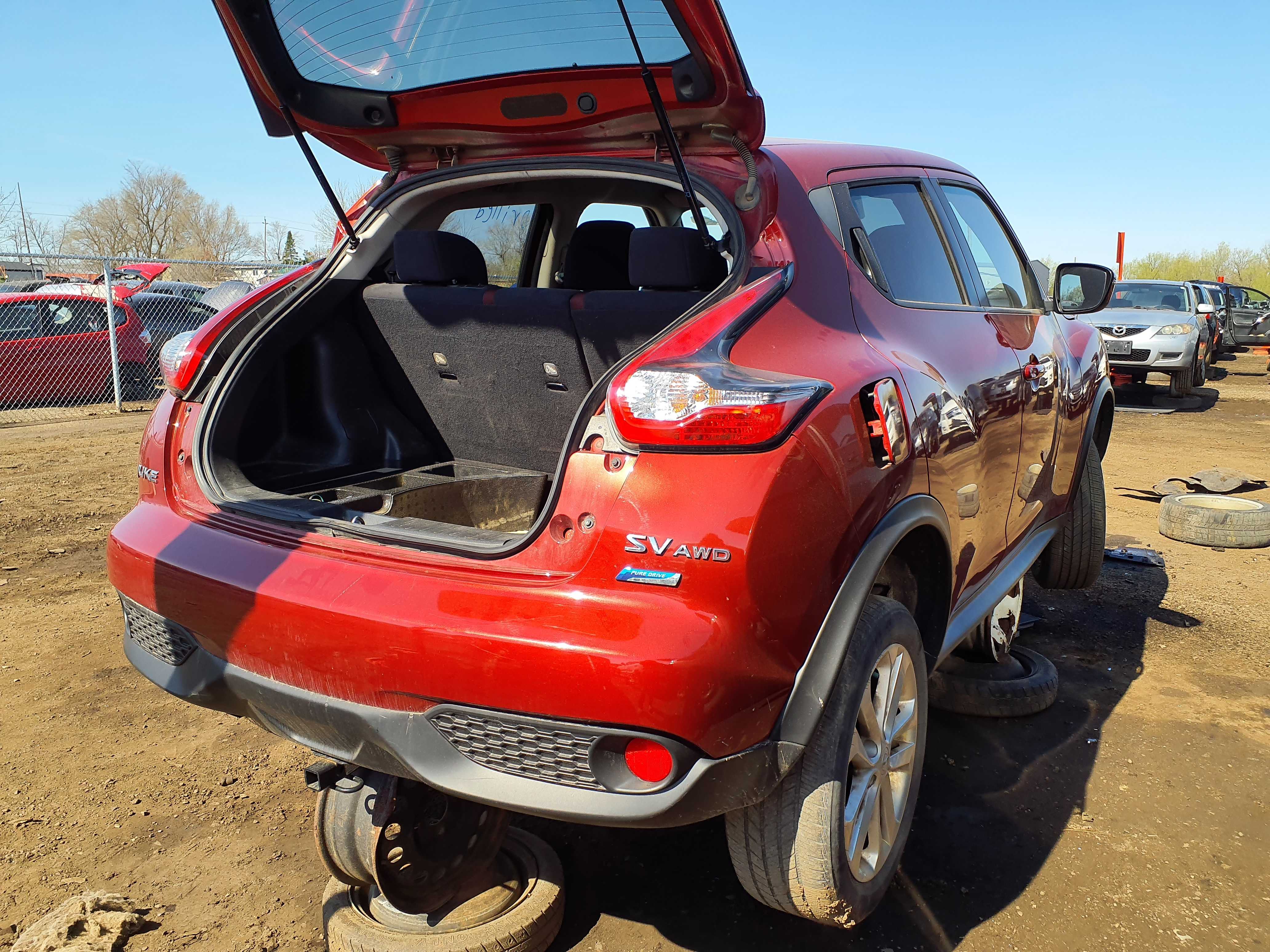 NISSAN JUKE 2015