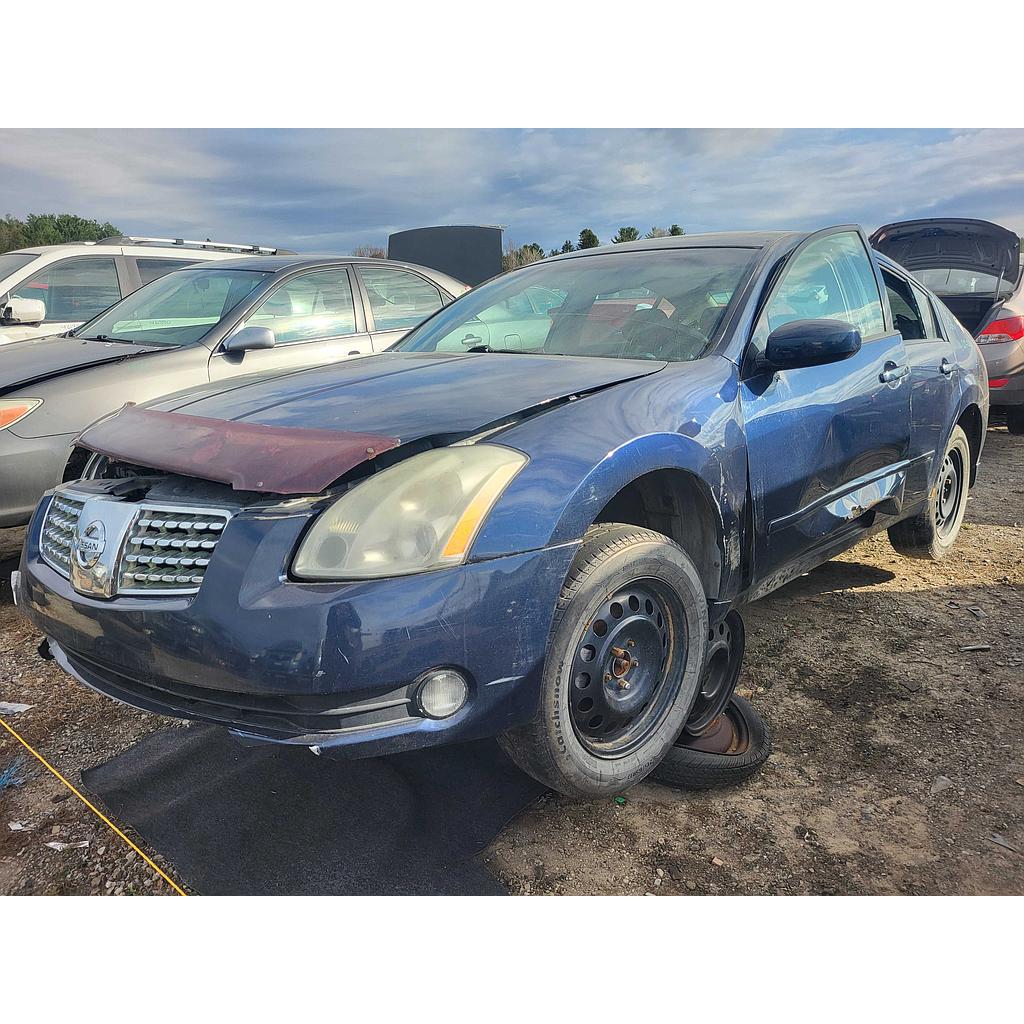 NISSAN MAXIMA 2004
