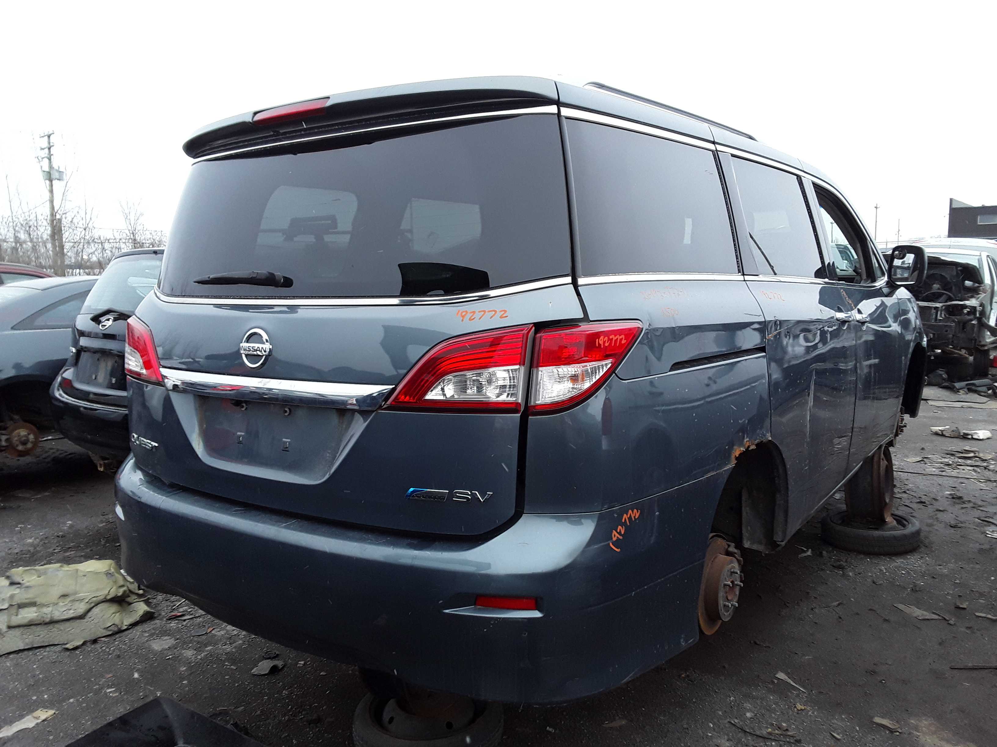 NISSAN QUEST 2011