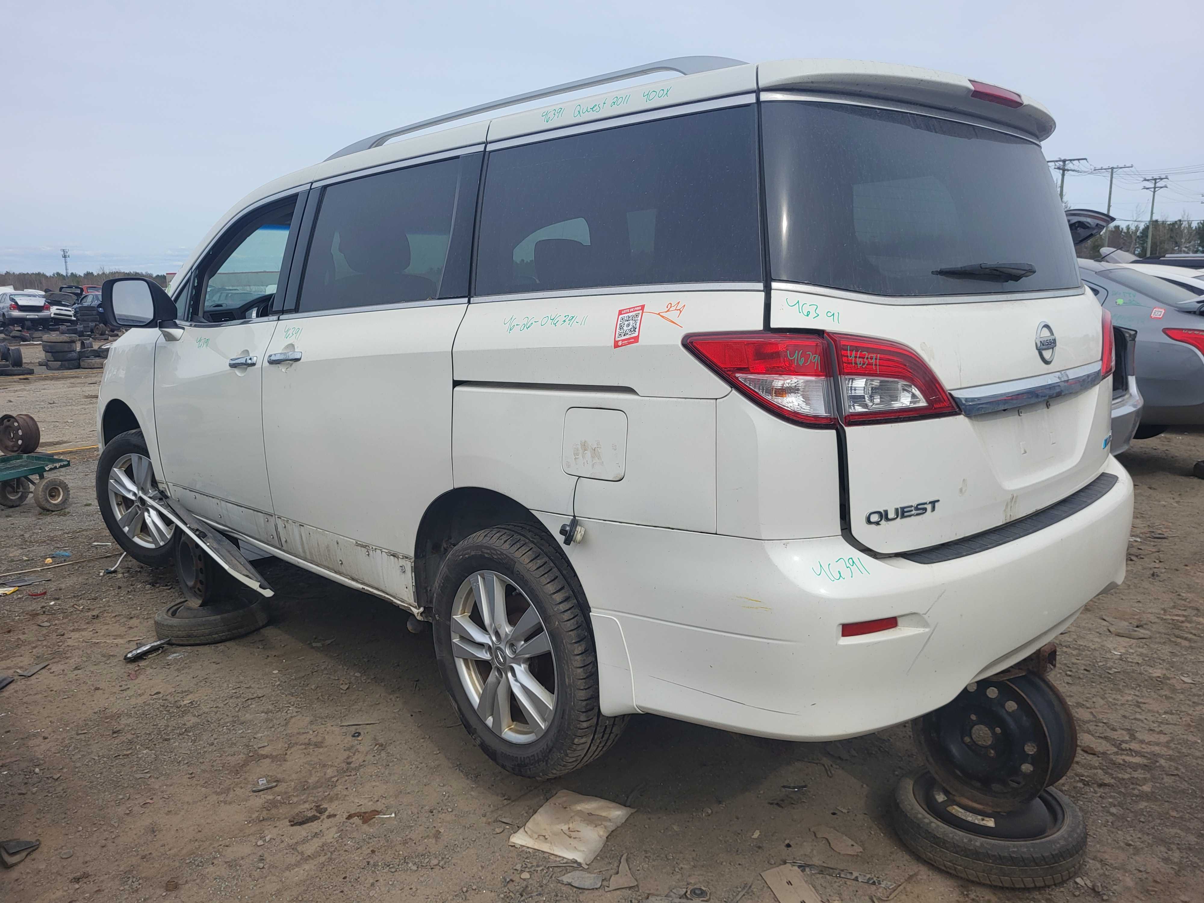 NISSAN QUEST 2011