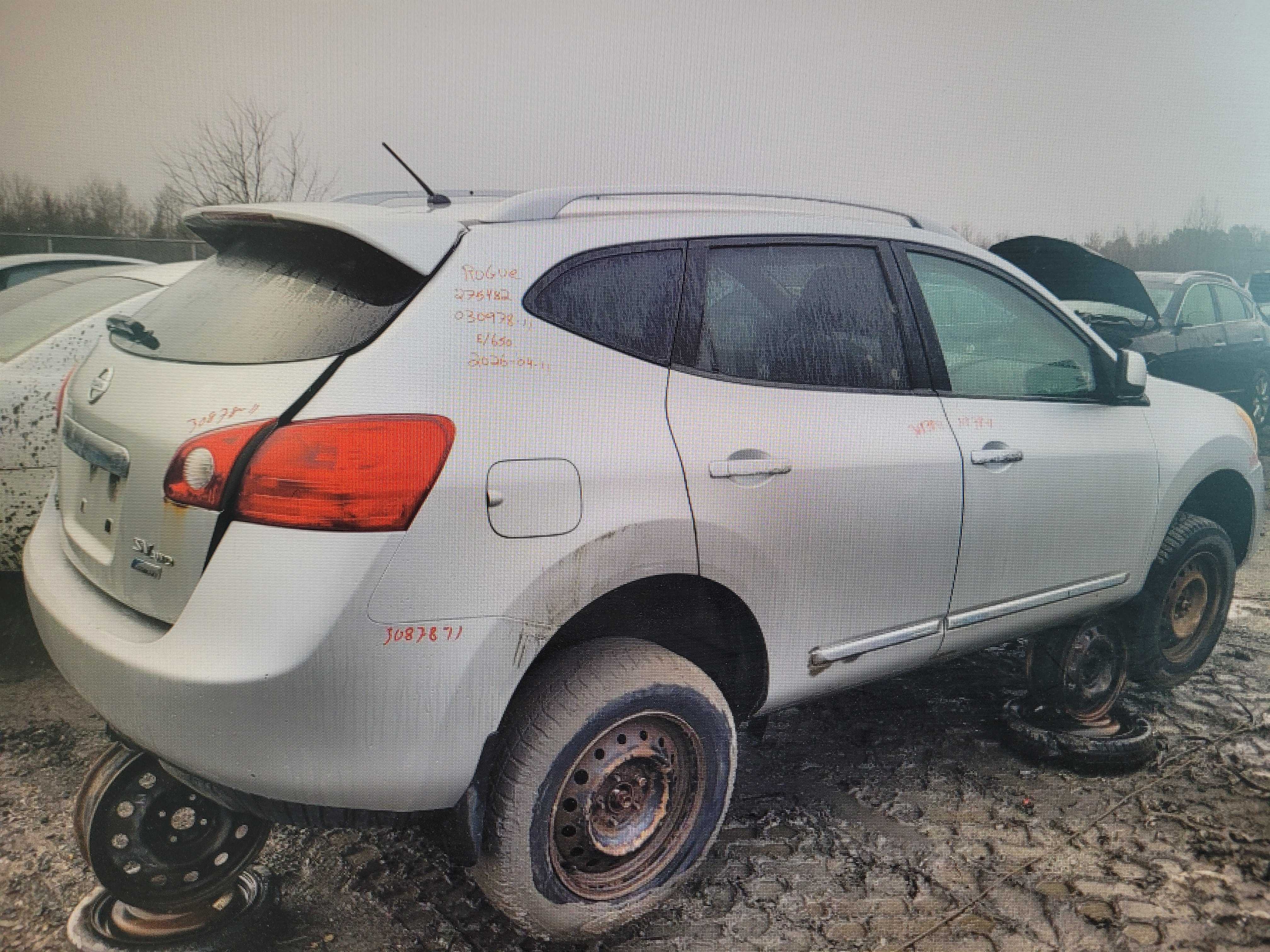 NISSAN ROGUE 2011