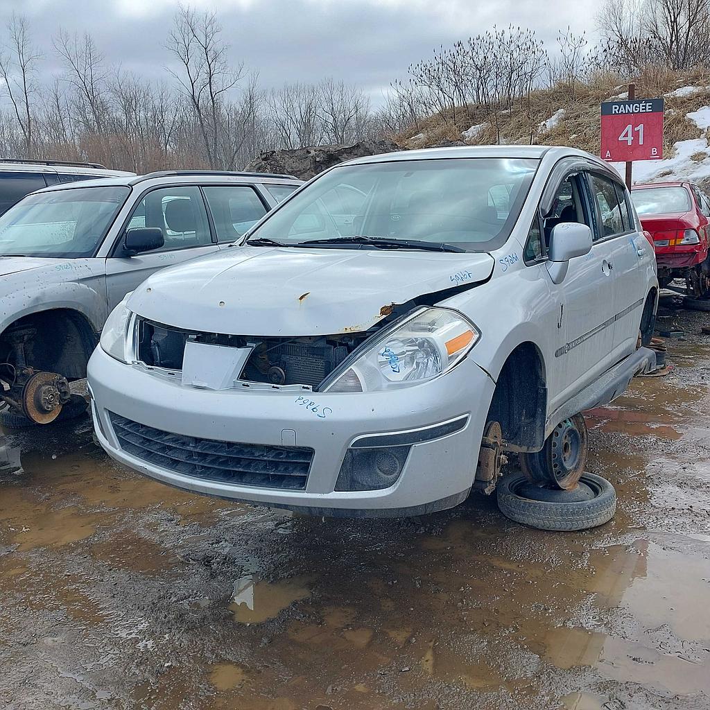 NISSAN VERSA 2010