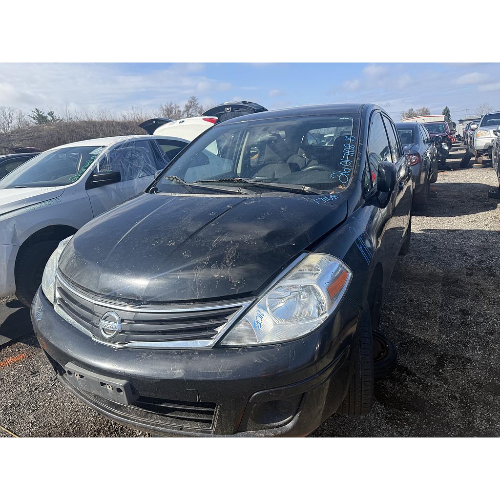 NISSAN VERSA 2010