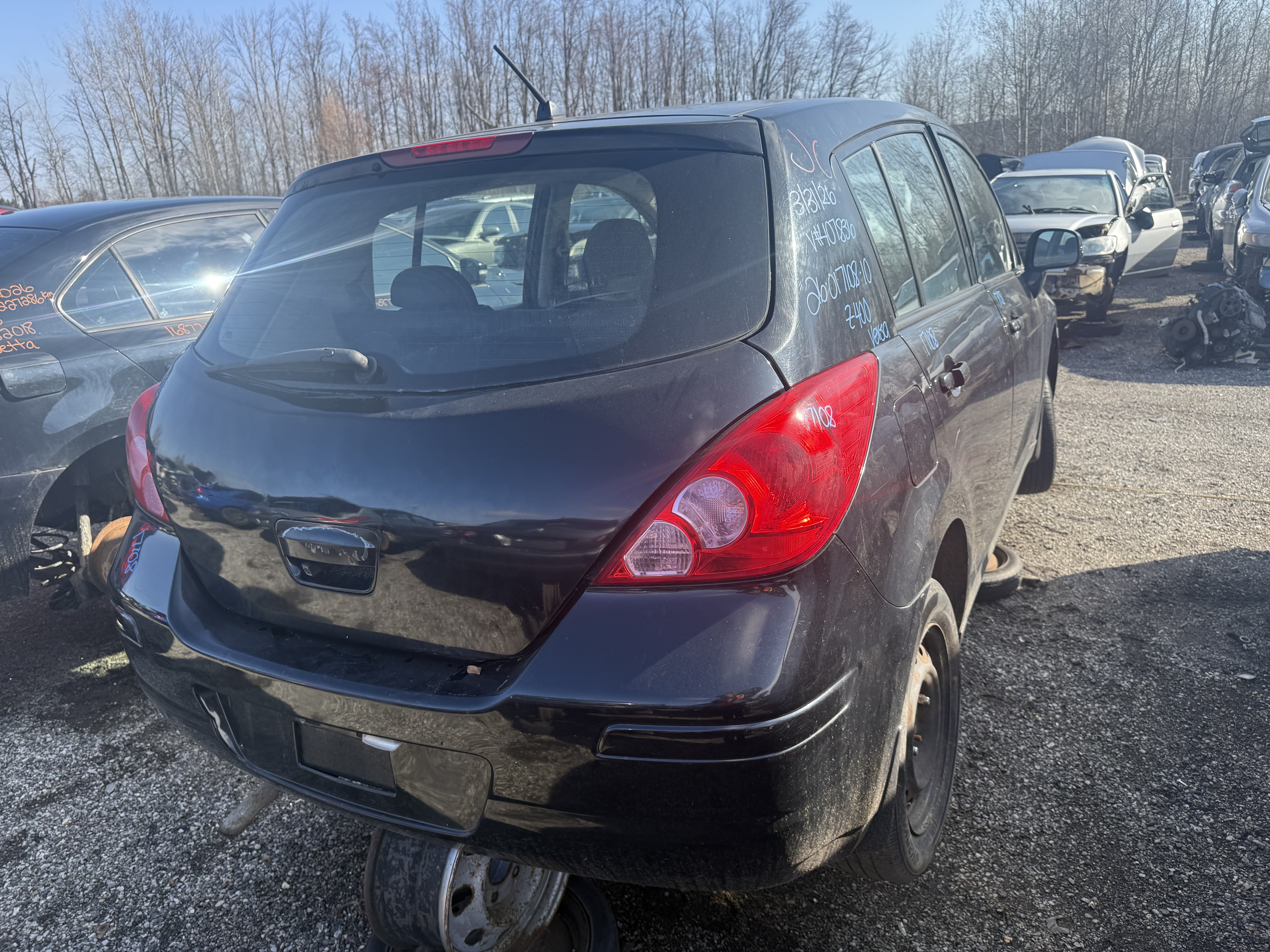 NISSAN VERSA 2010