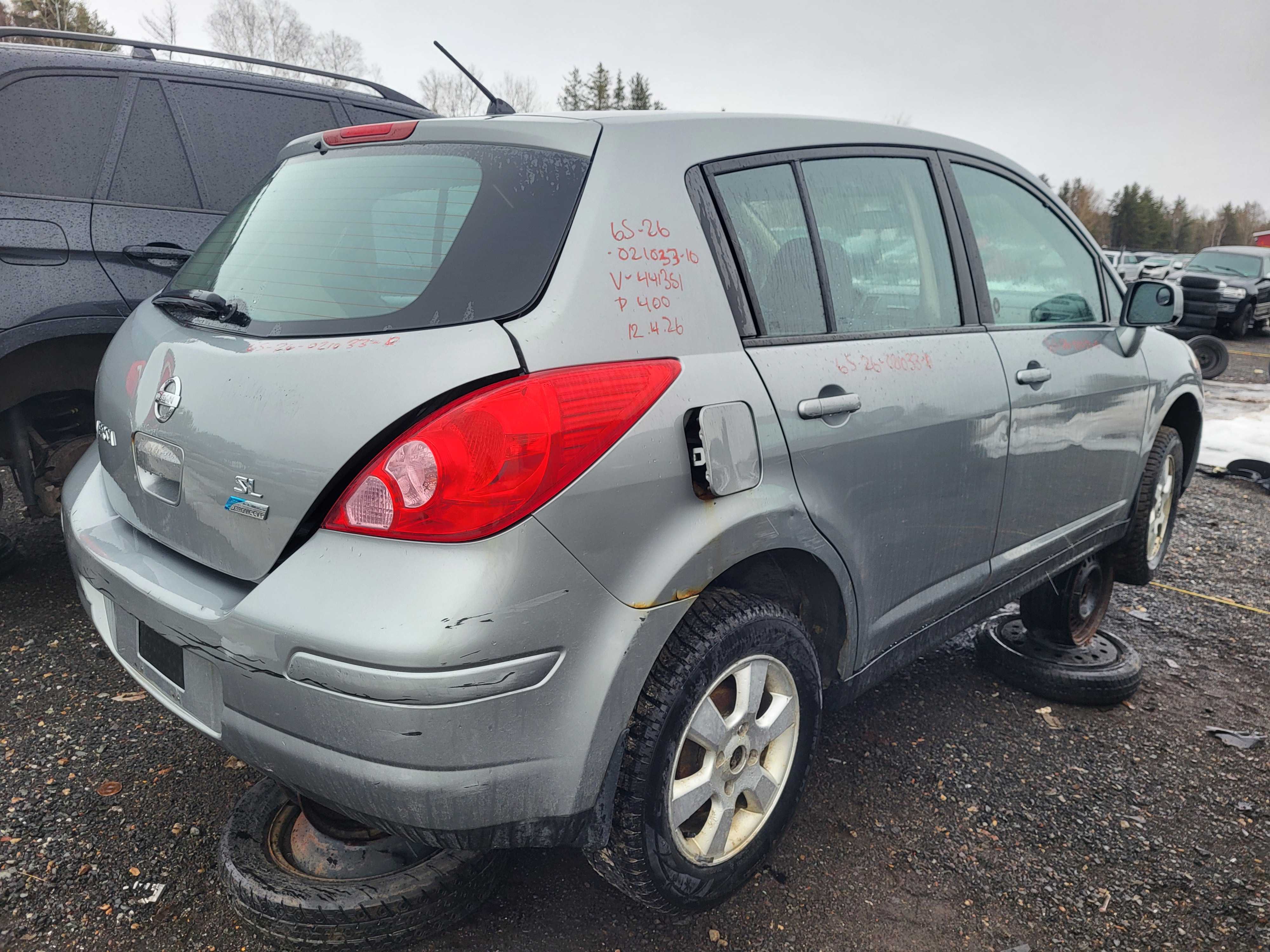 NISSAN VERSA 2010