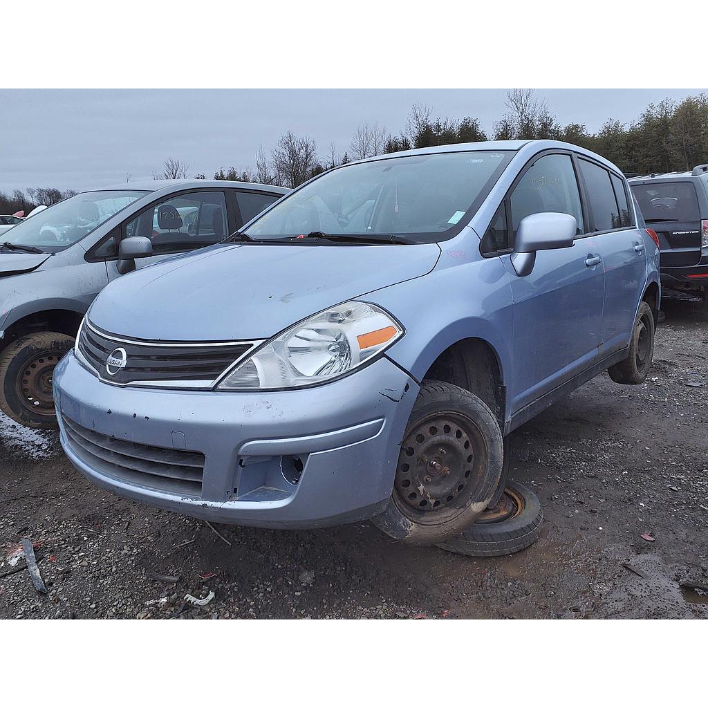 NISSAN VERSA 2010