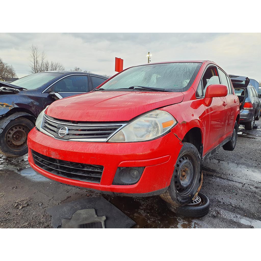 NISSAN VERSA 2010