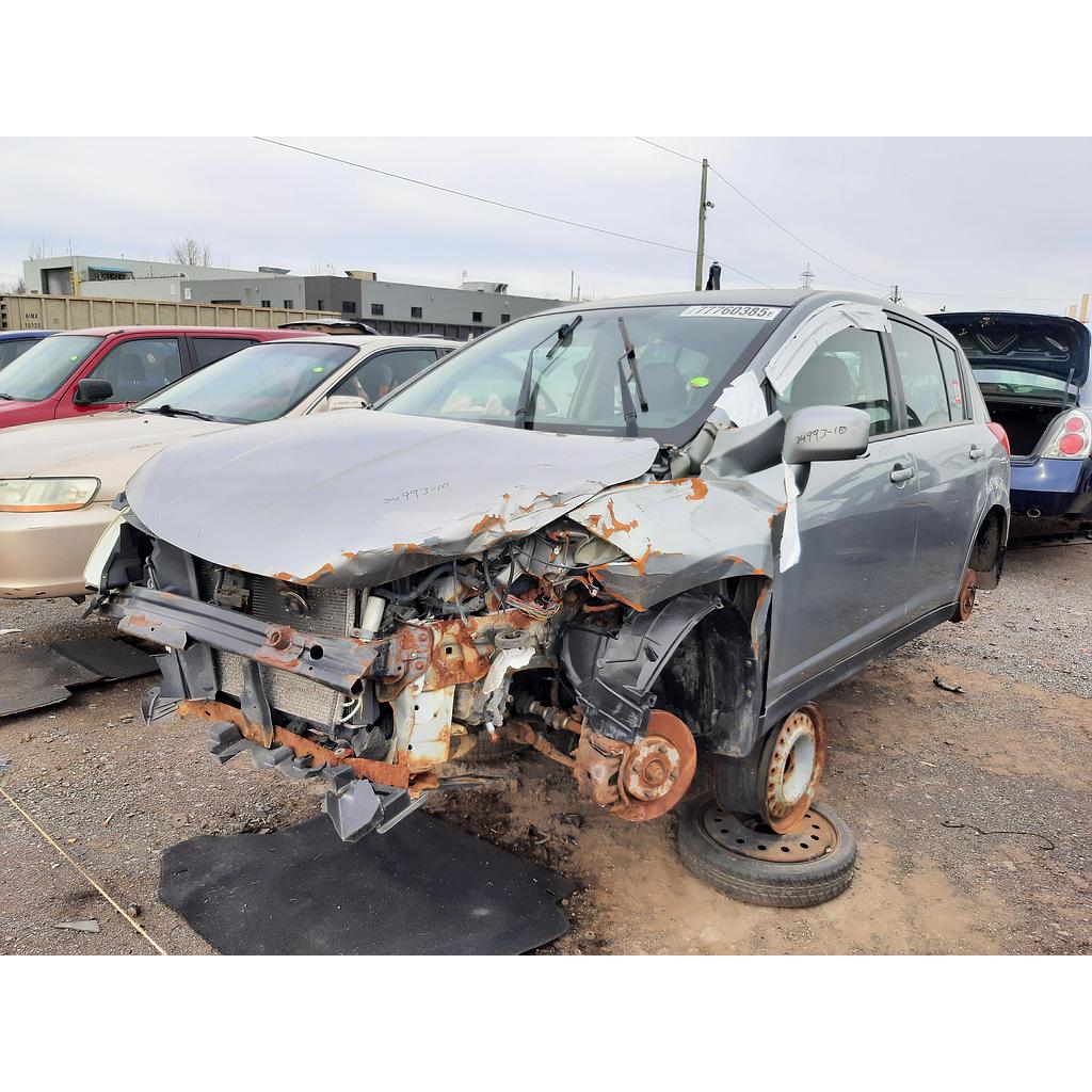 NISSAN VERSA 2010