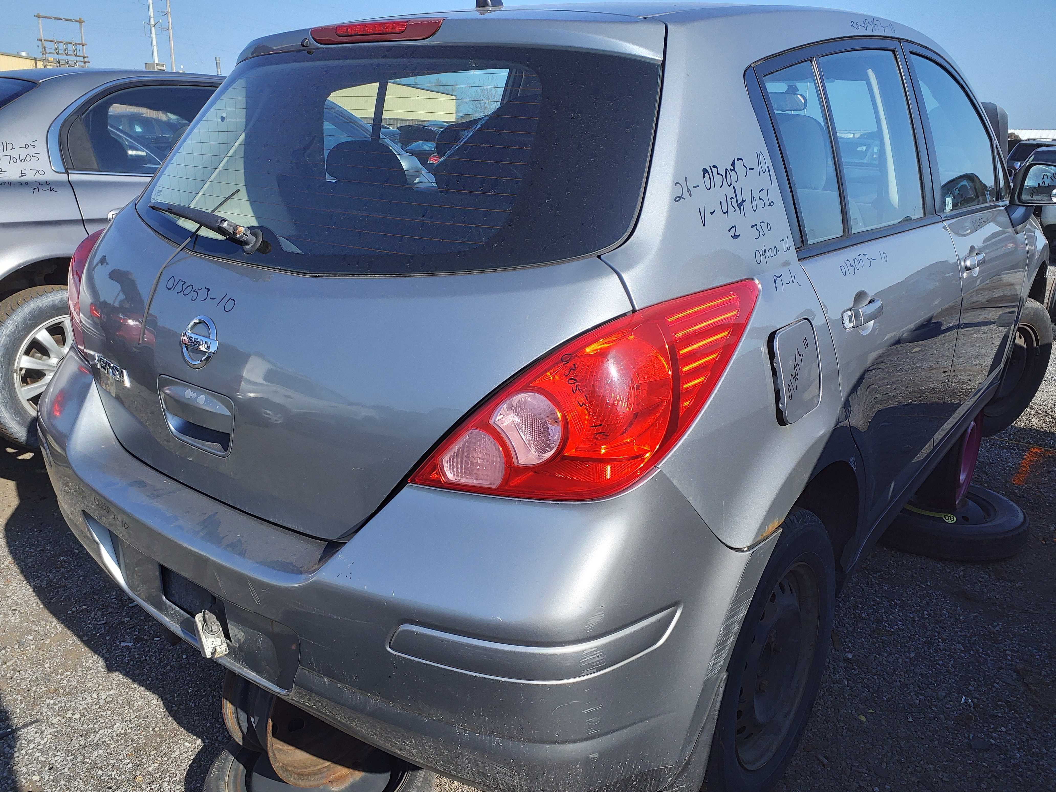 NISSAN VERSA 2010