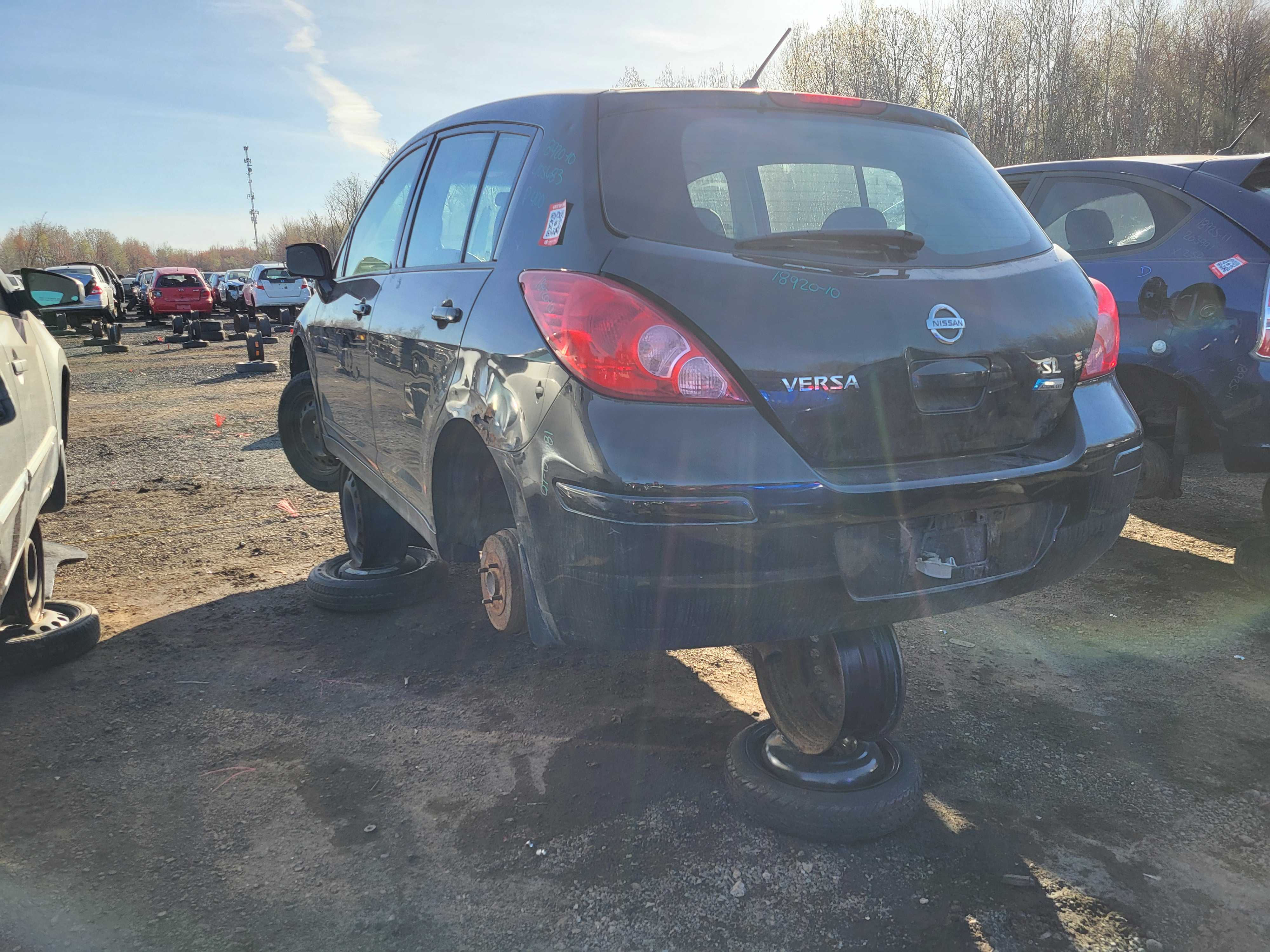 NISSAN VERSA 2010