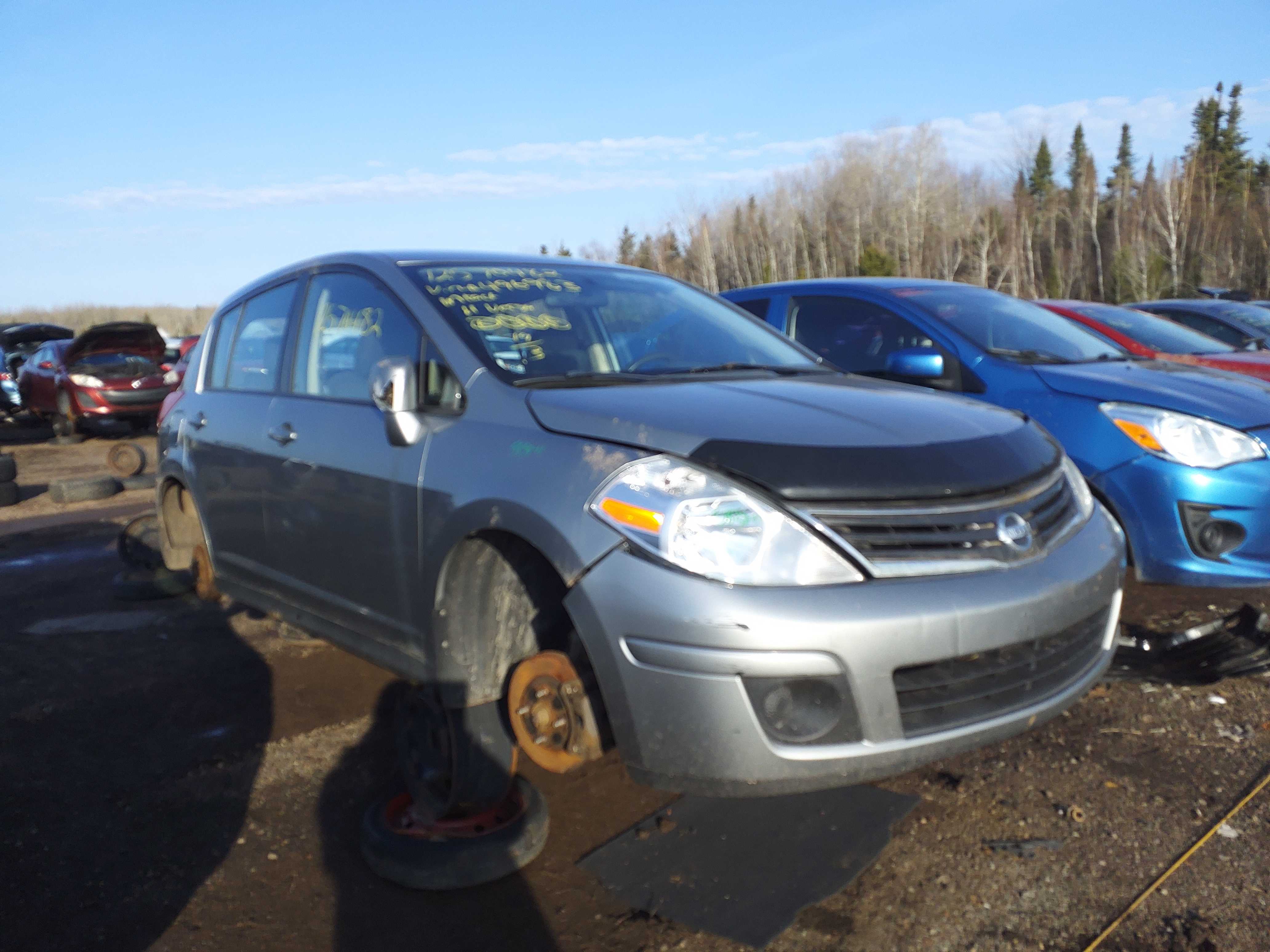 NISSAN VERSA 2011