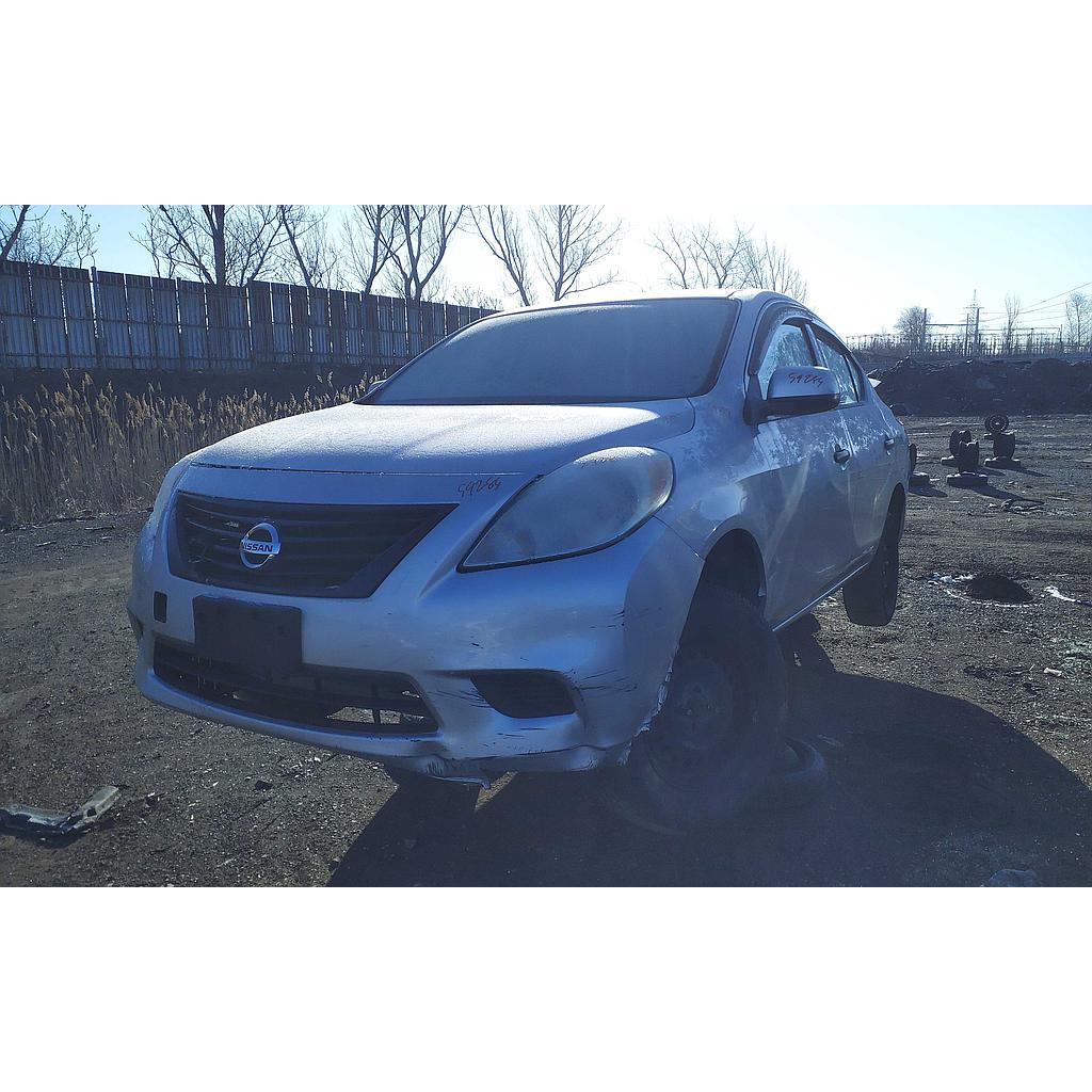 NISSAN VERSA 2012