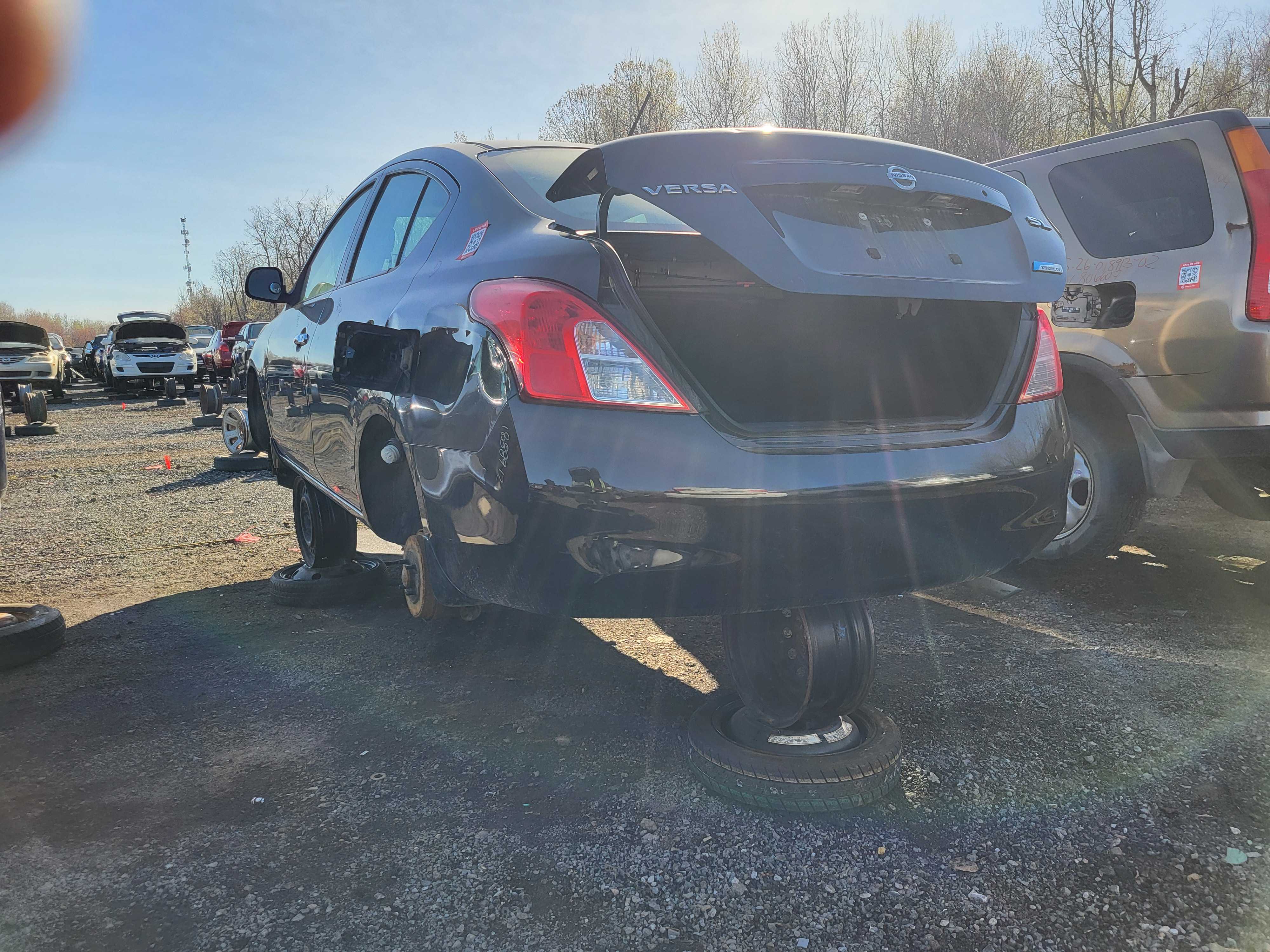 NISSAN VERSA 2012