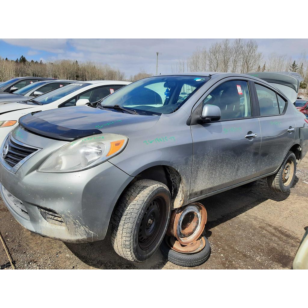 NISSAN VERSA 2013