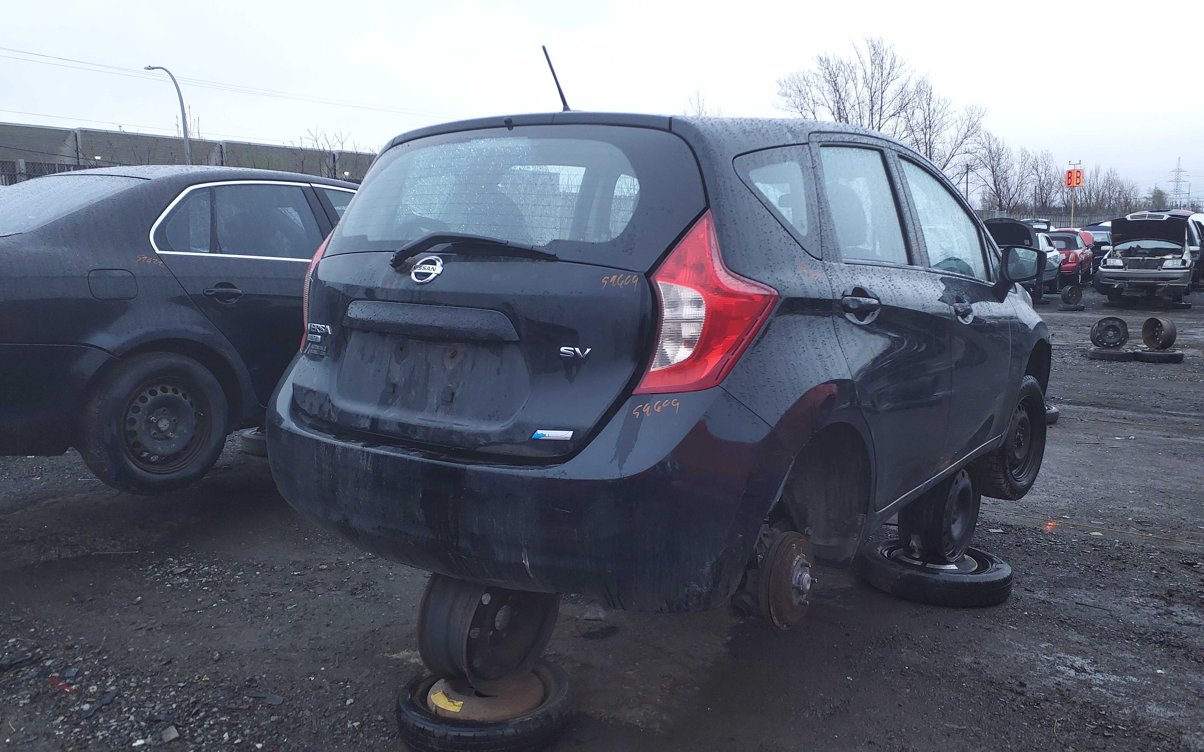 NISSAN VERSA 2015