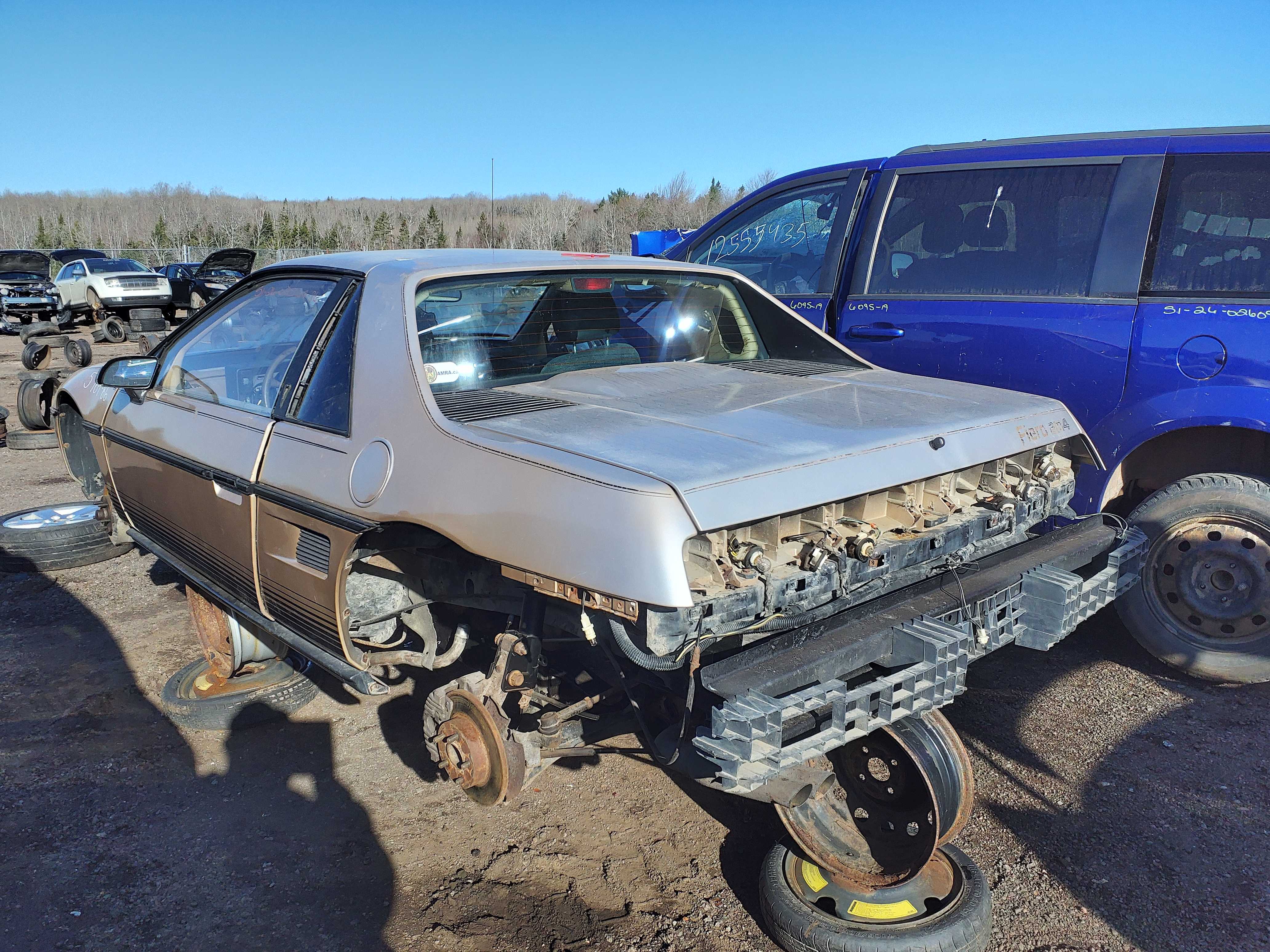 PONTIAC FIERO 1986