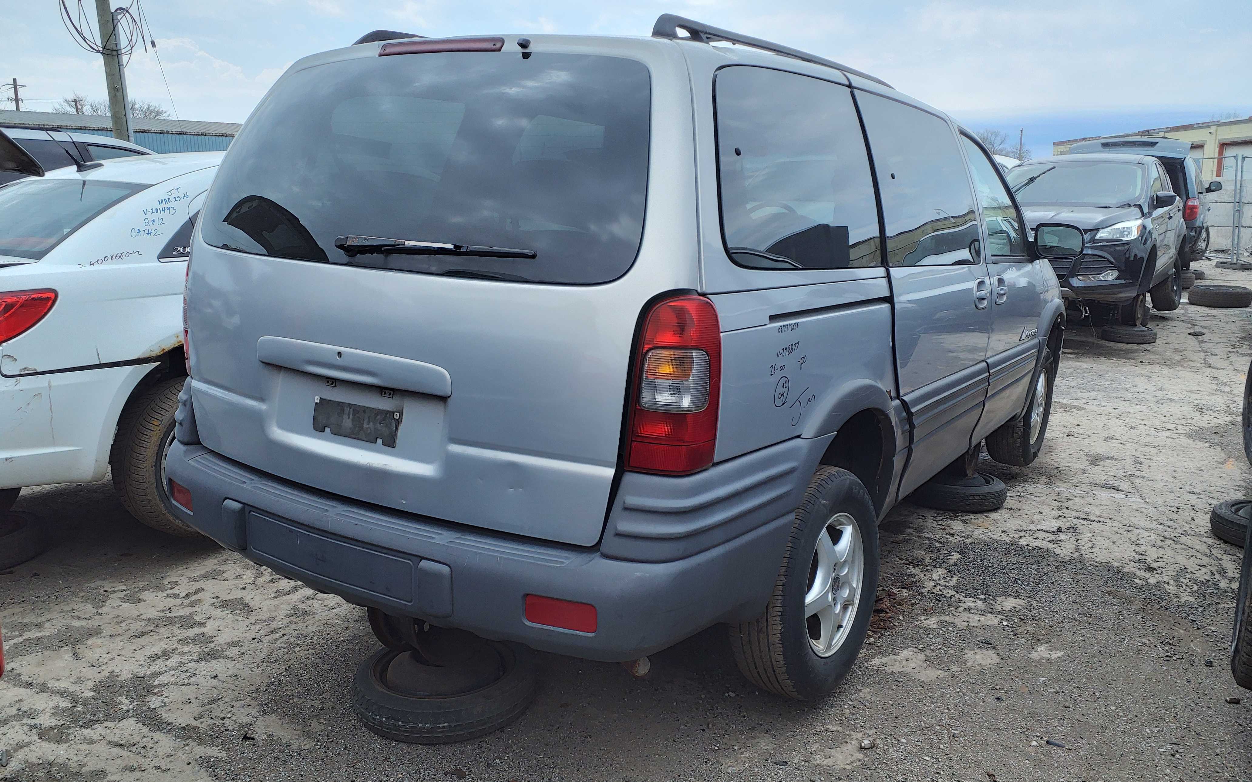 PONTIAC MONTANA 2000