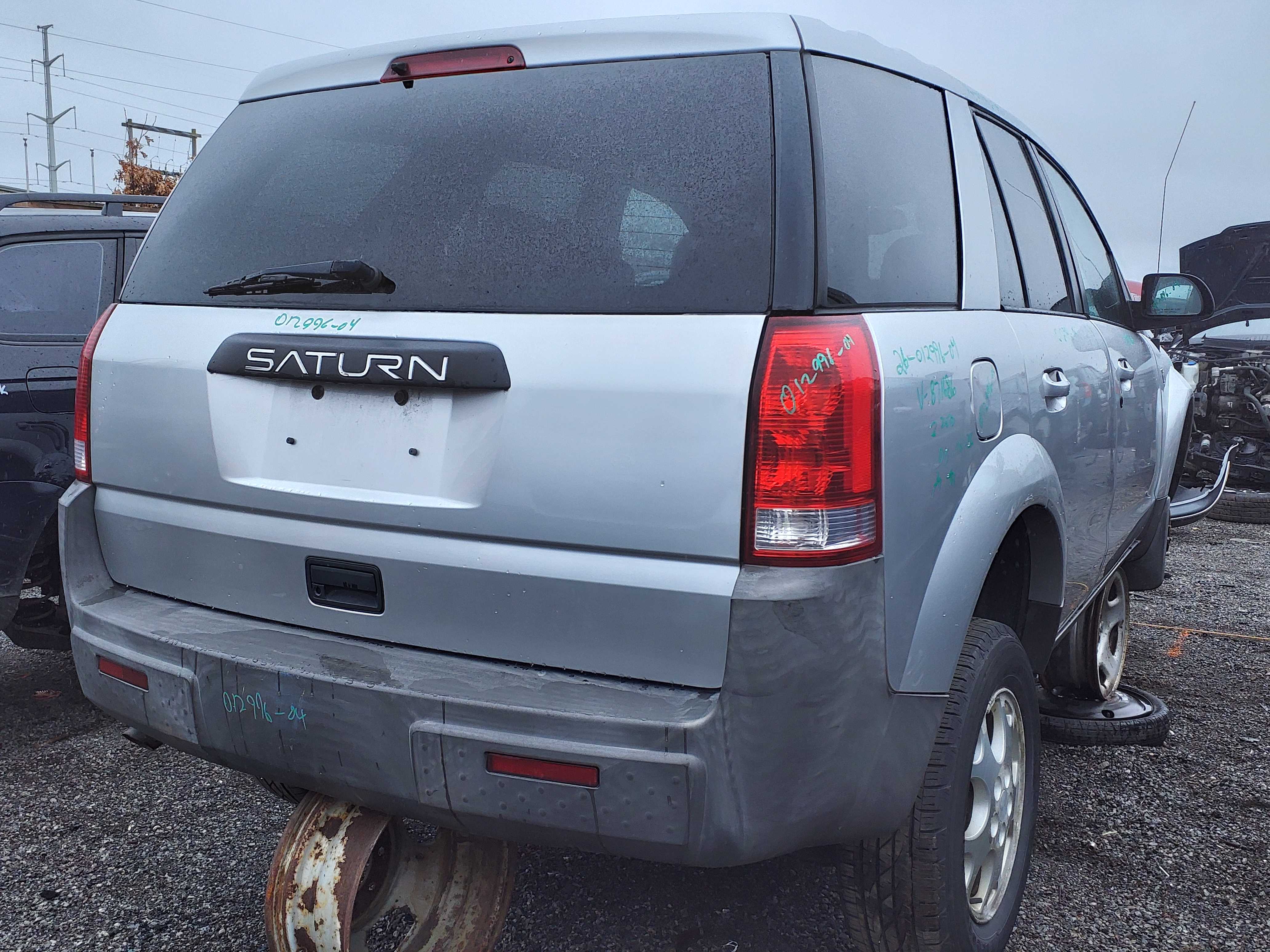 SATURN VUE 2004