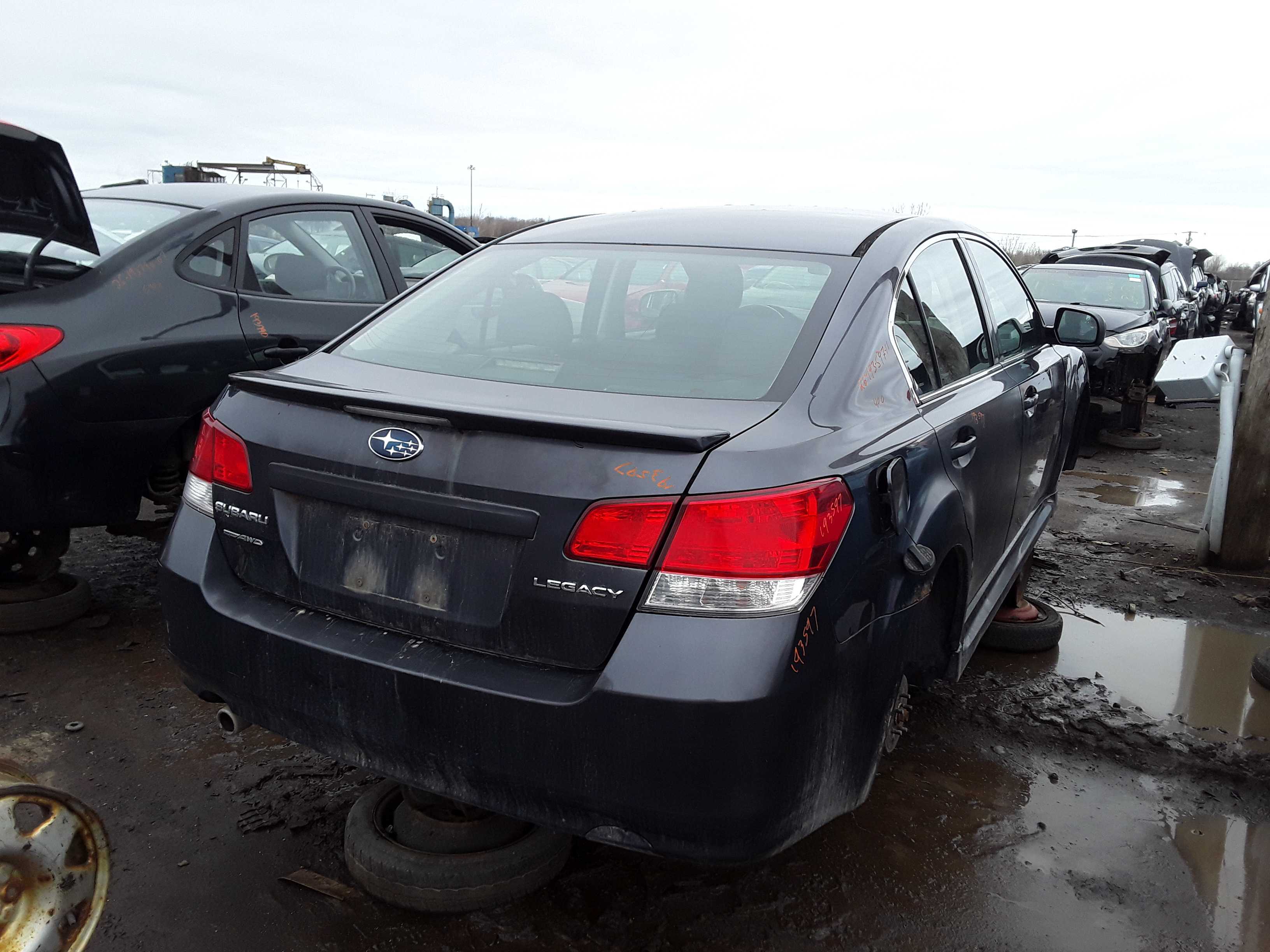 SUBARU LEGACY 2011