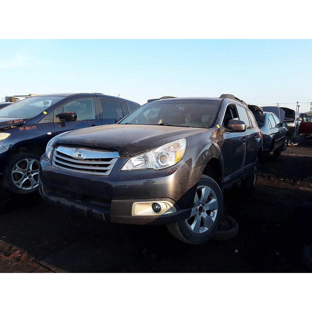 SUBARU OUTBACK 2011