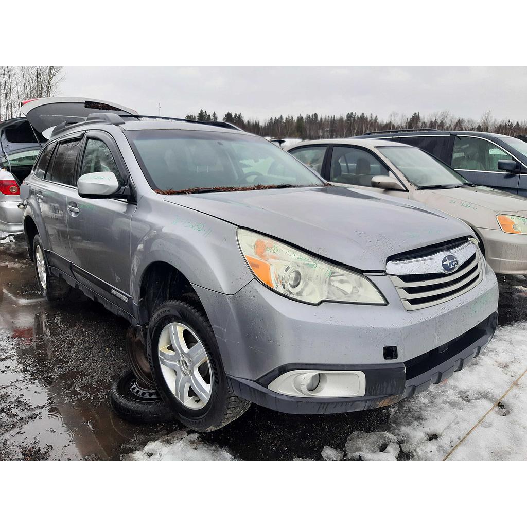 SUBARU OUTBACK 2011