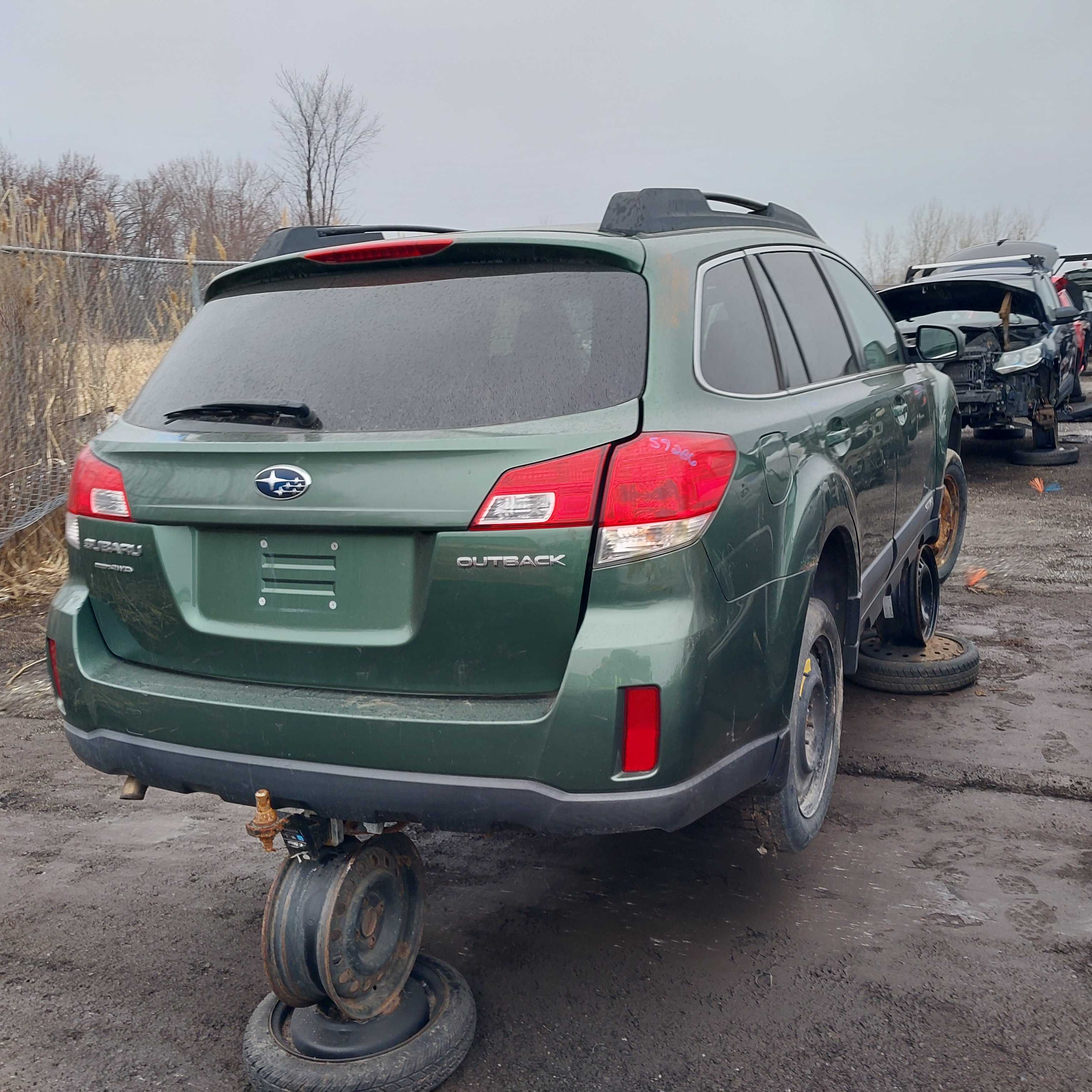 SUBARU OUTBACK 2012