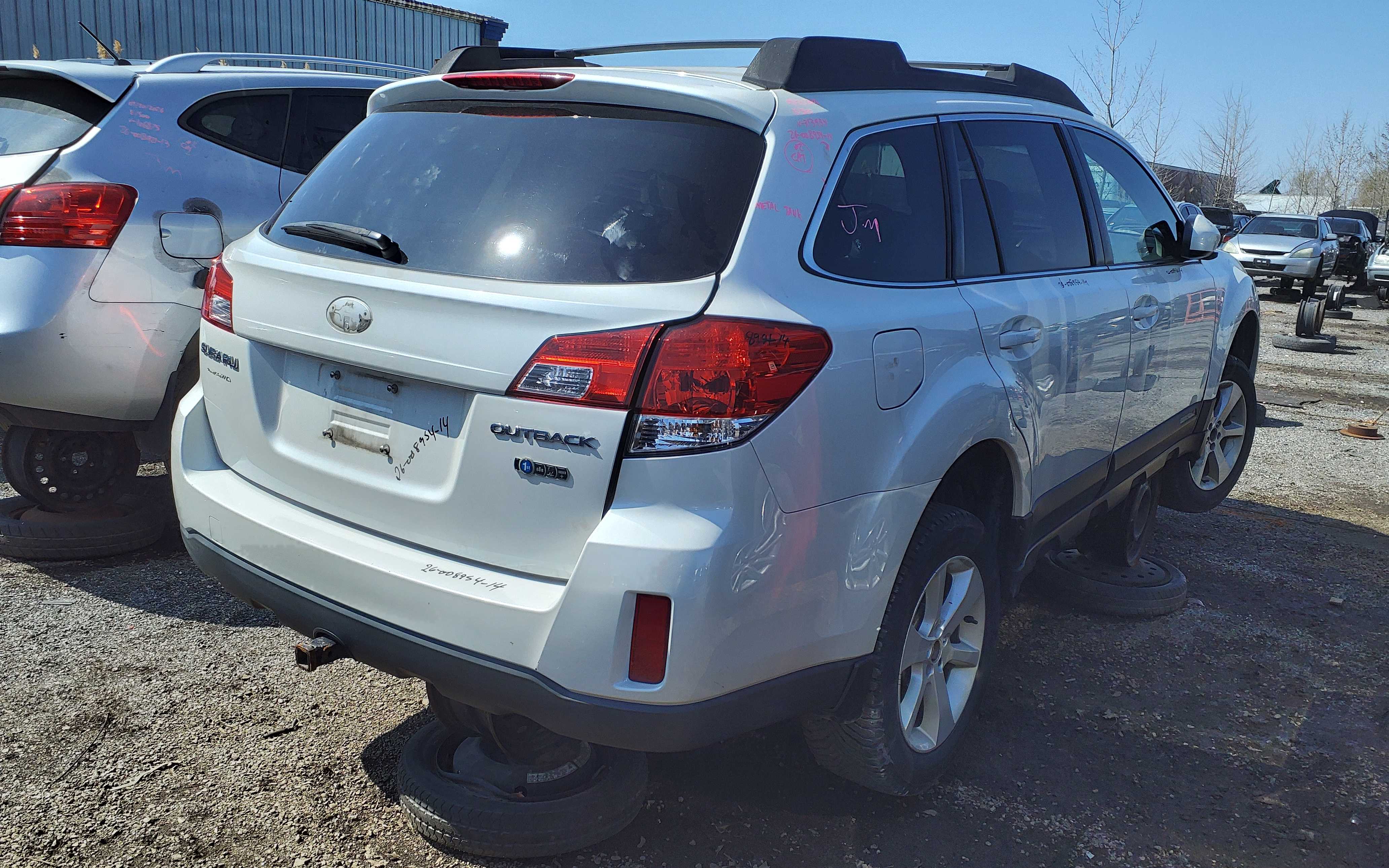 SUBARU OUTBACK 2014