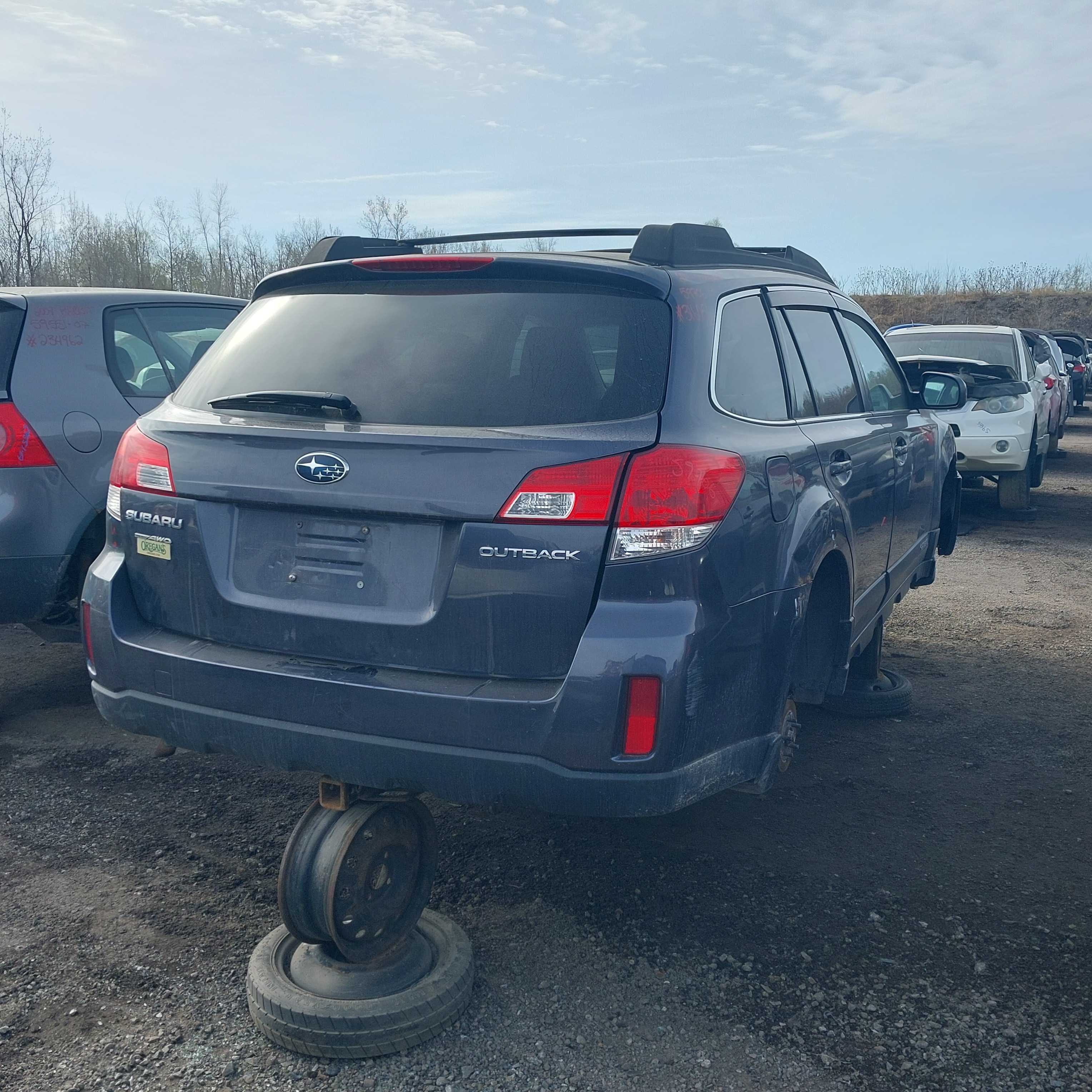 SUBARU OUTBACK 2014