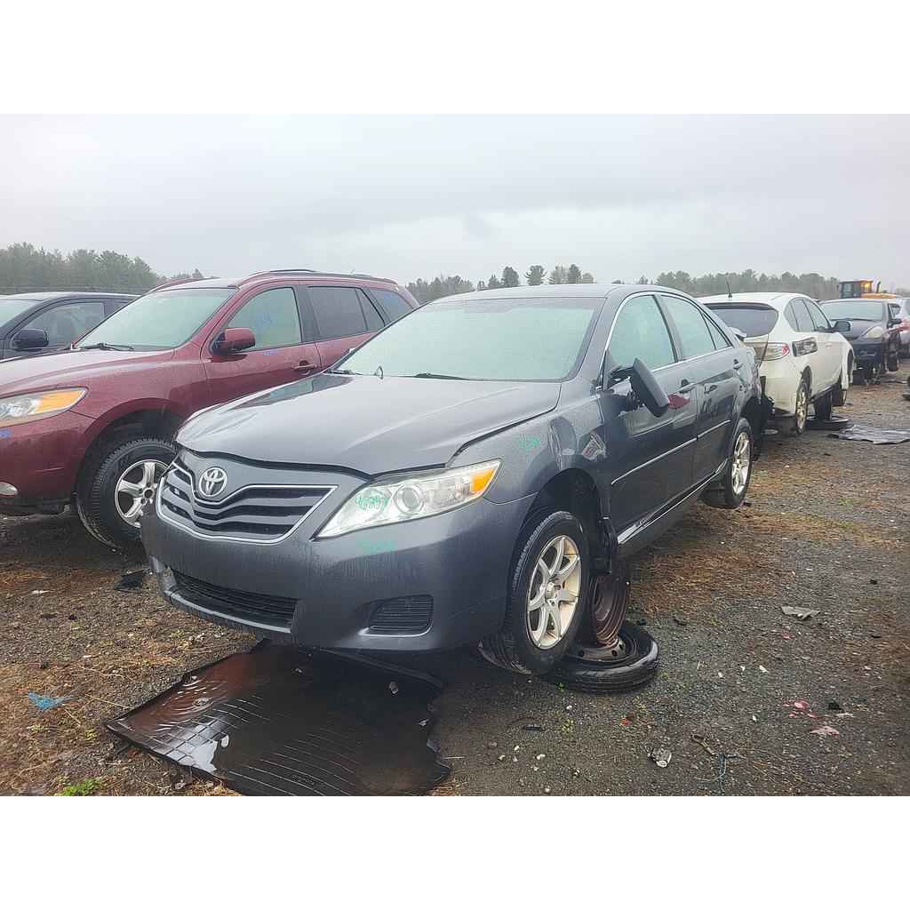 TOYOTA CAMRY 2010