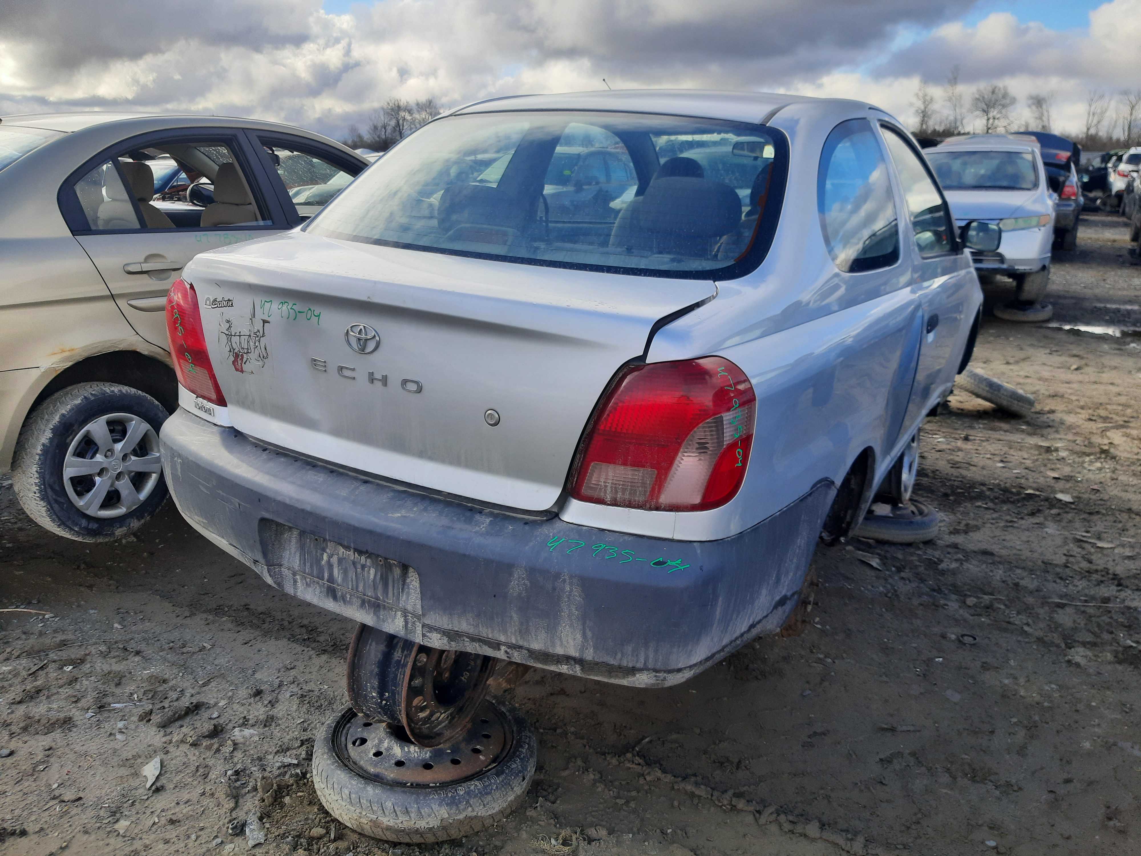 TOYOTA ECHO 2001