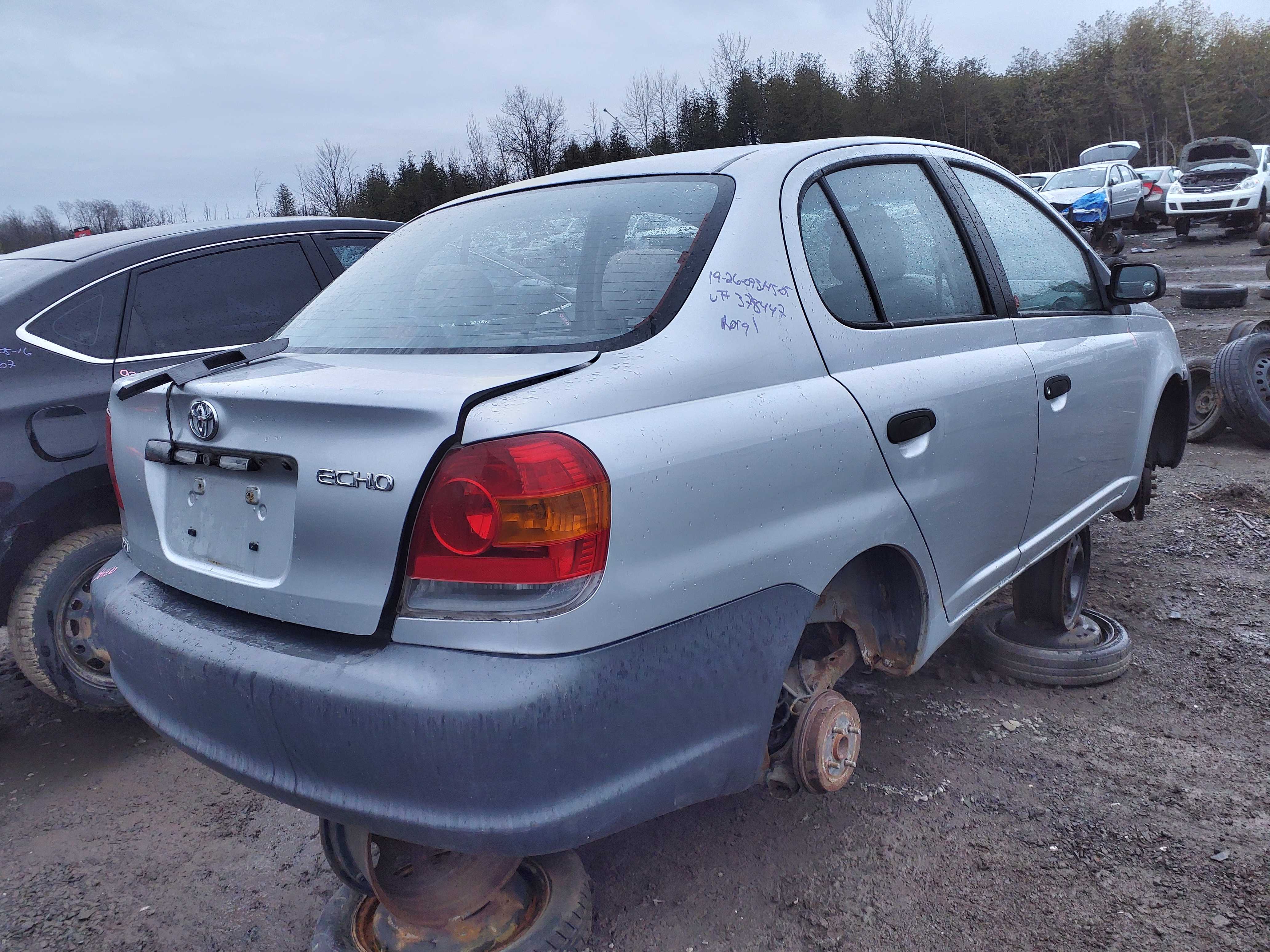 TOYOTA ECHO 2005