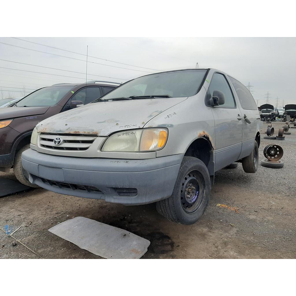 TOYOTA SIENNA 2002
