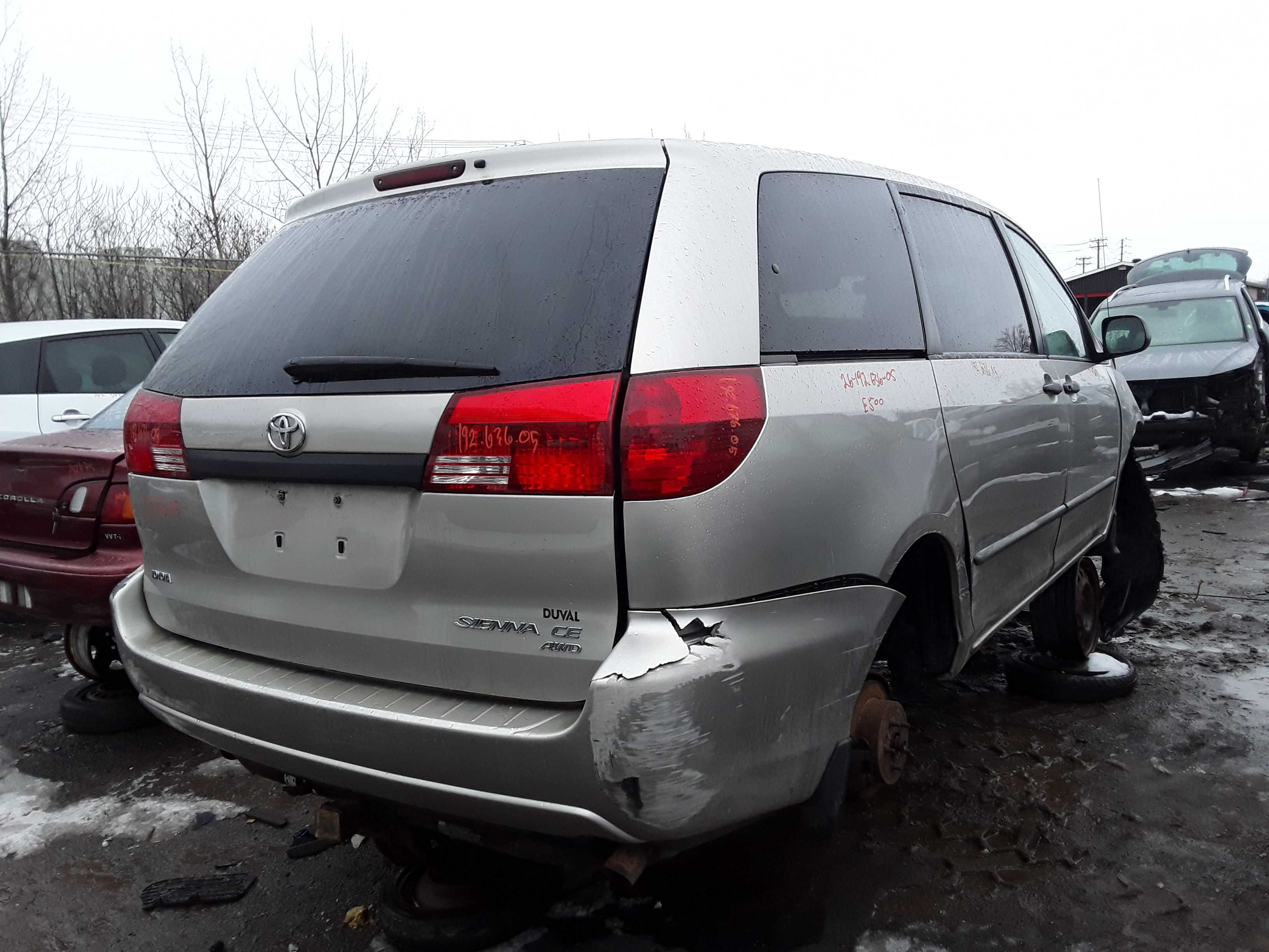 TOYOTA SIENNA 2005