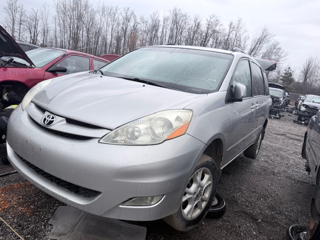TOYOTA SIENNA 2006