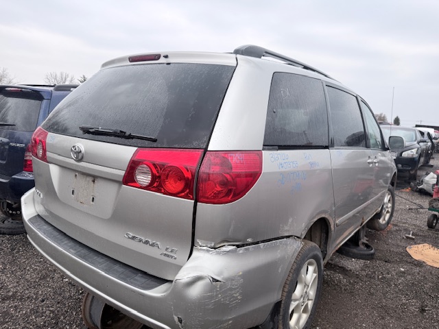 TOYOTA SIENNA 2006