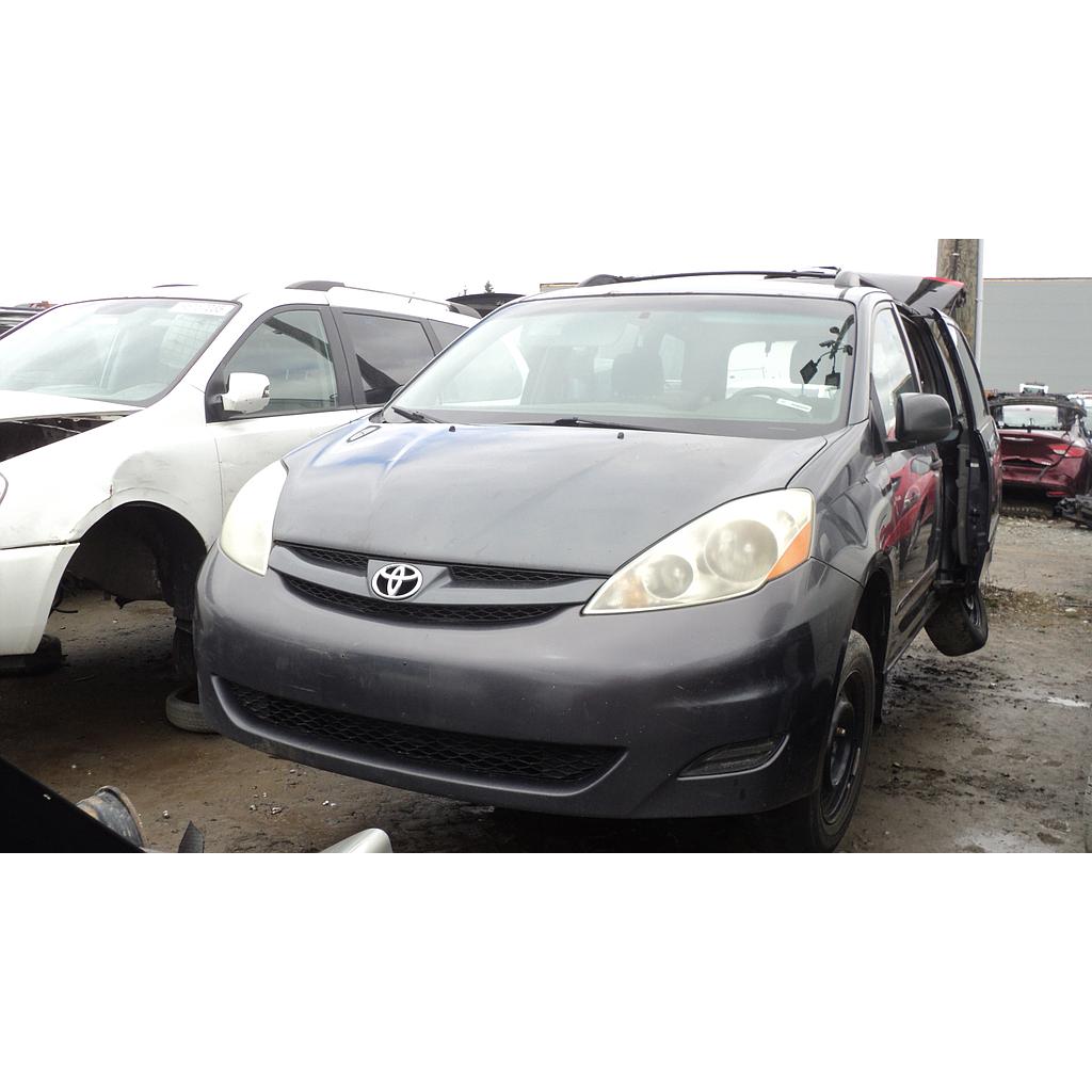 TOYOTA SIENNA 2008