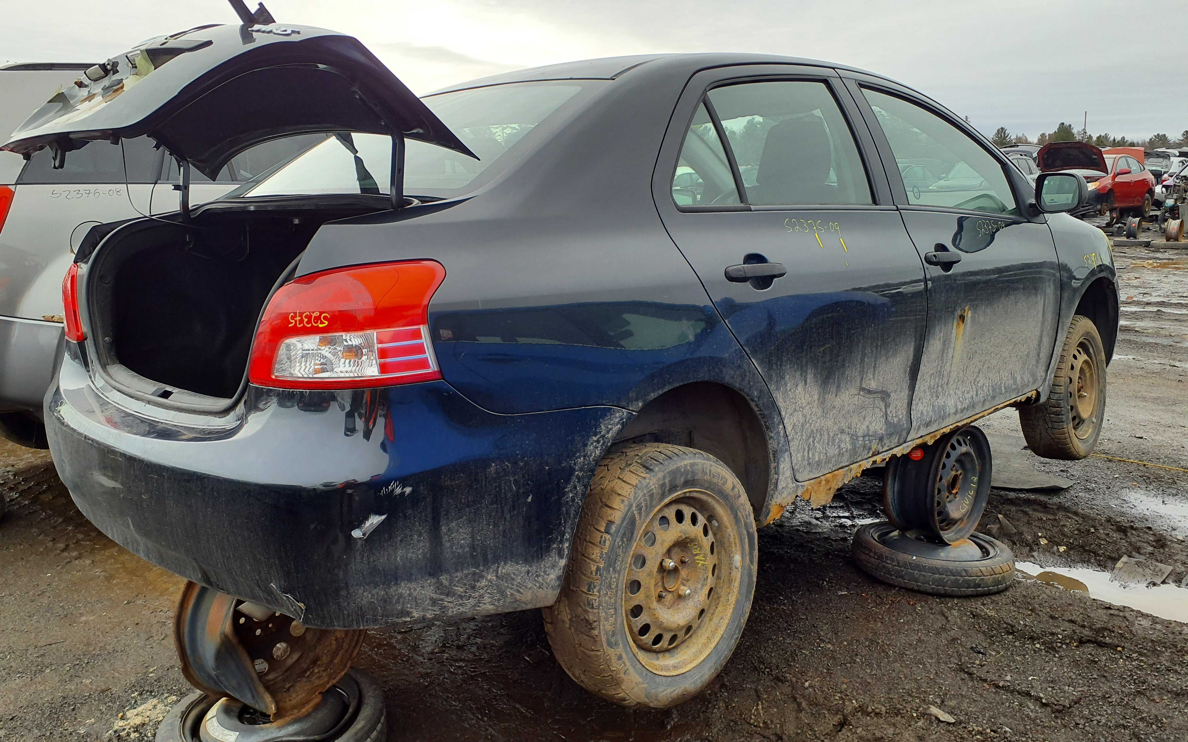 TOYOTA YARIS 2009
