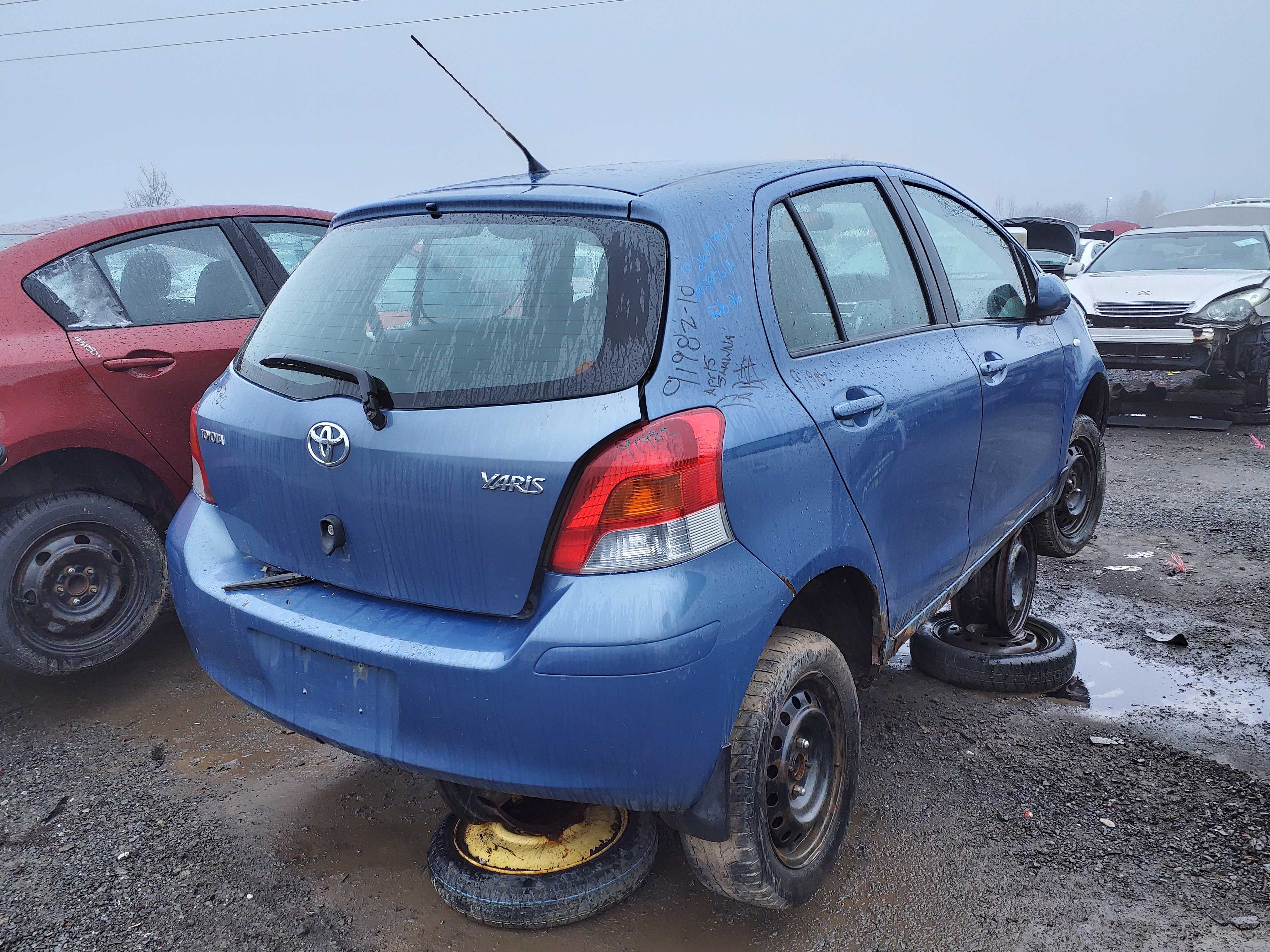 TOYOTA YARIS 2010